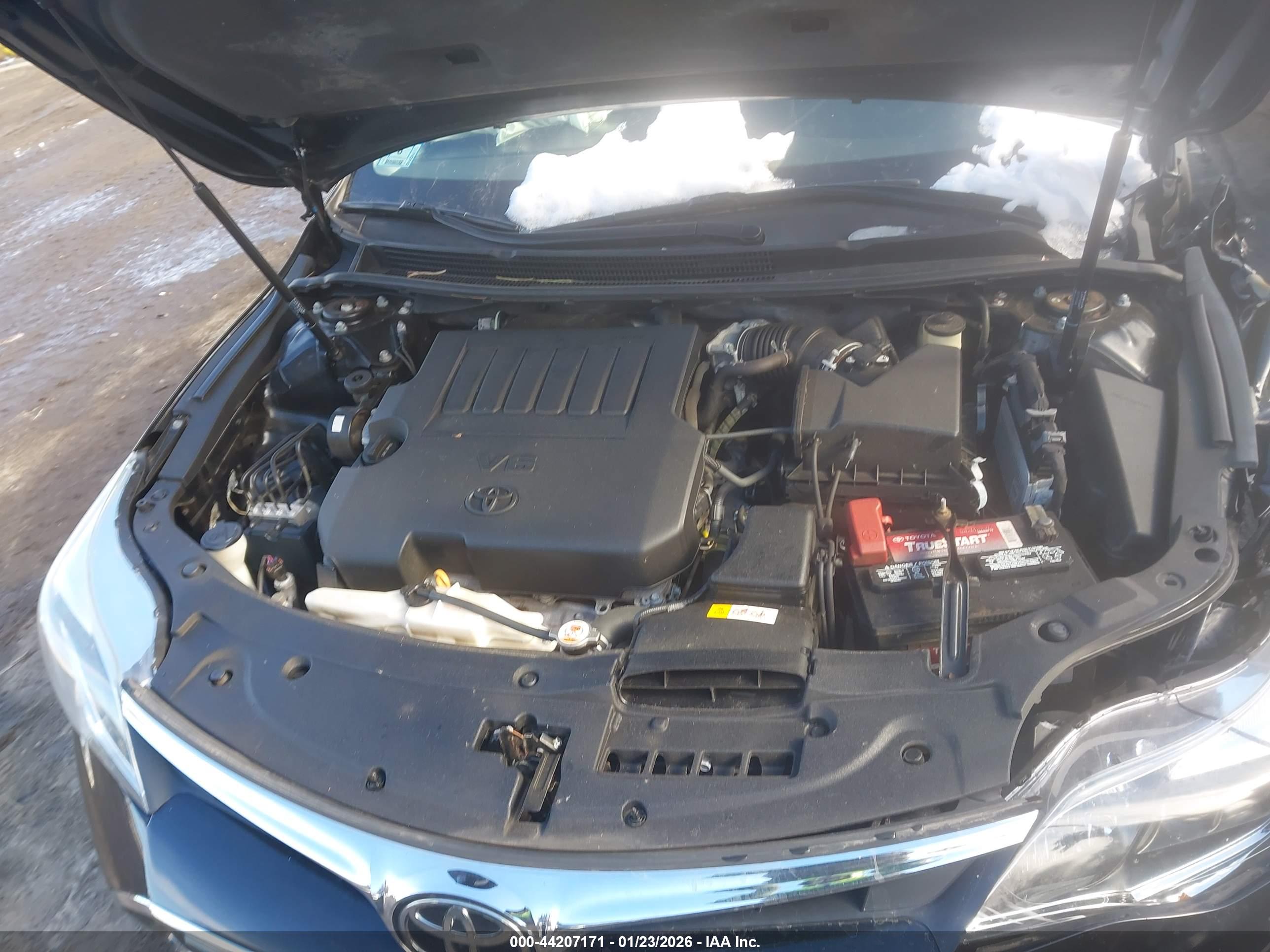 TOYOTA AVALON image 10