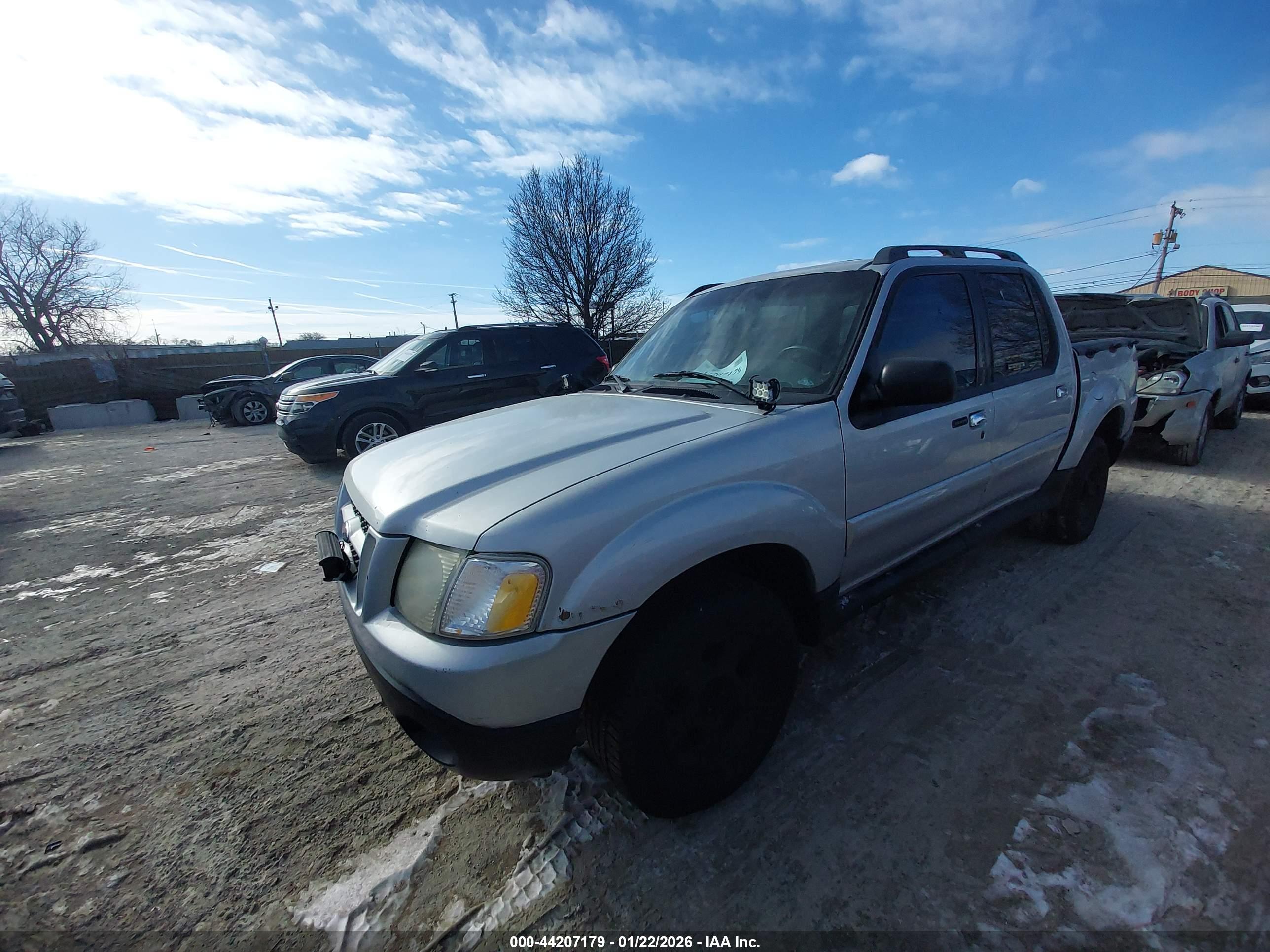 FORD EXPLORER image 2