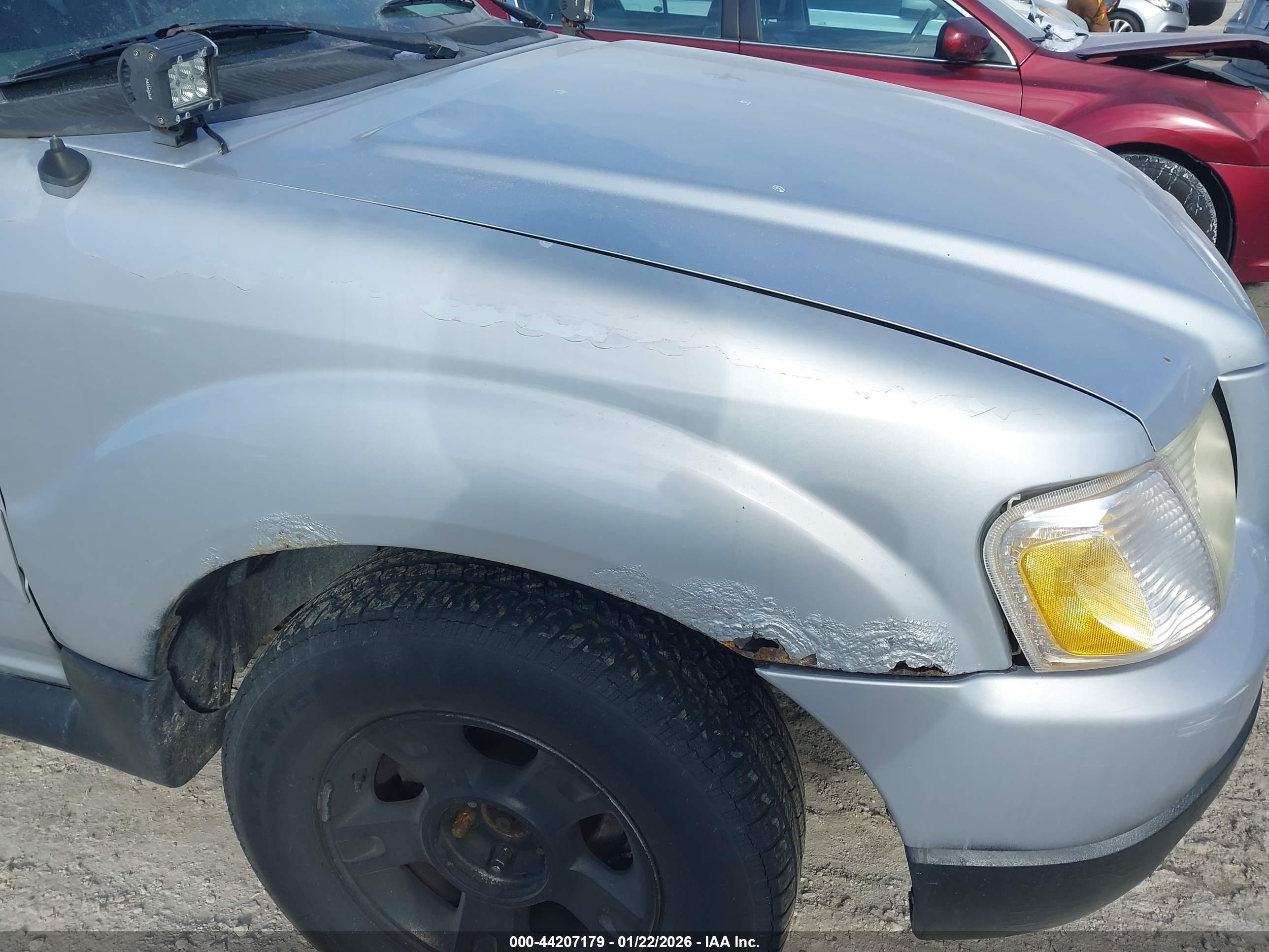 FORD EXPLORER image 6