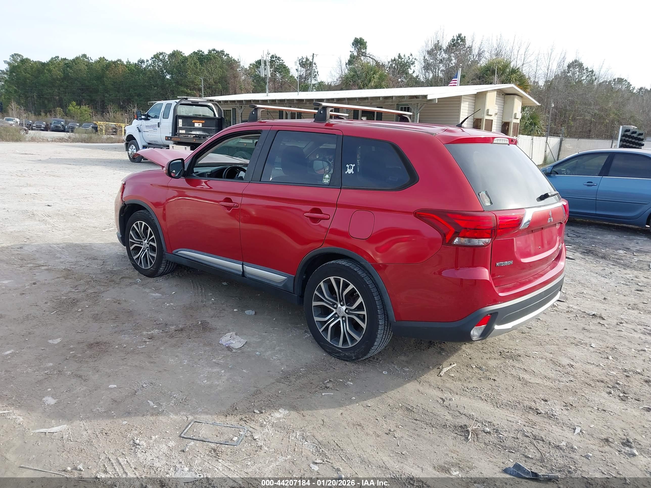 MITSUBISHI OUTLANDER image 3