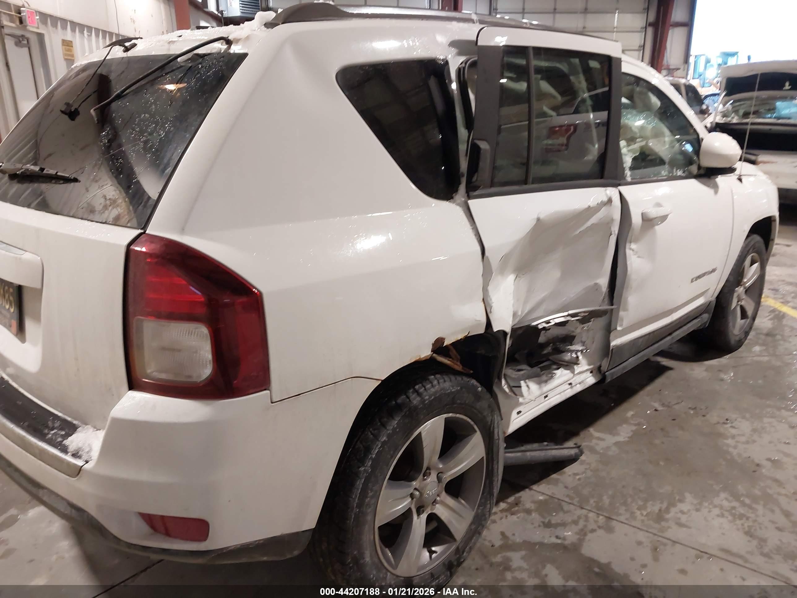 JEEP COMPASS image 4