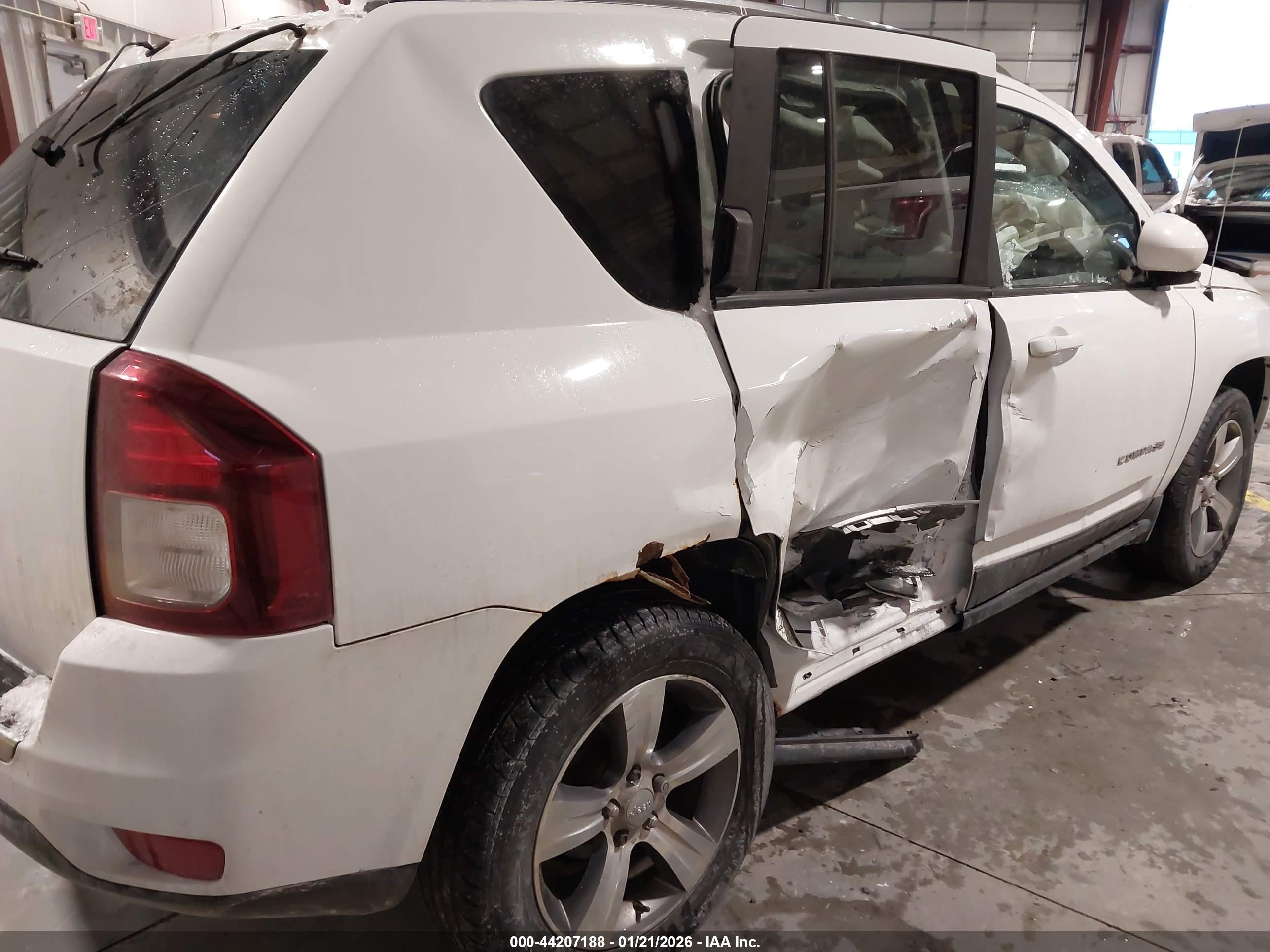 JEEP COMPASS image 6