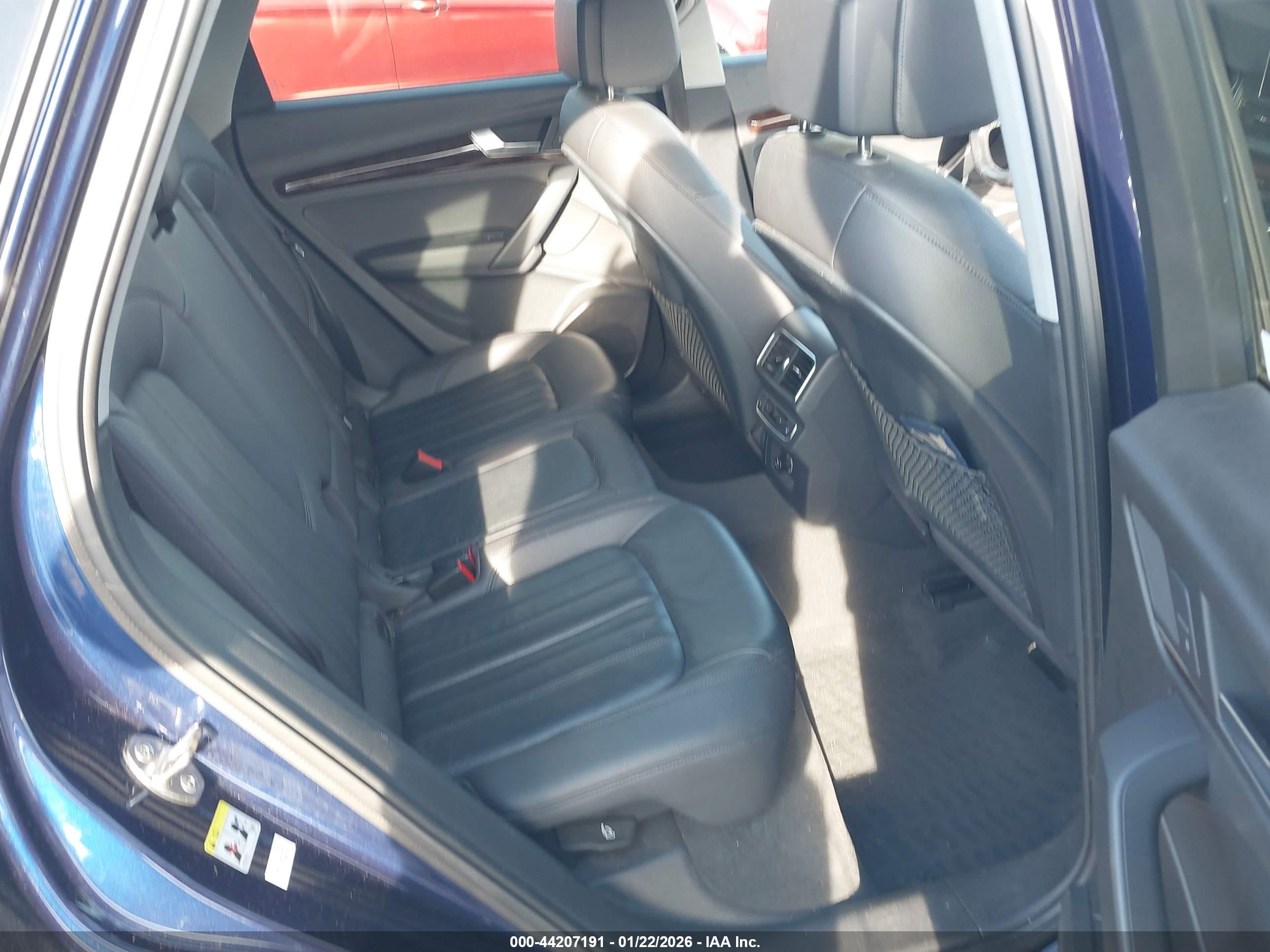 AUDI Q5 image 8