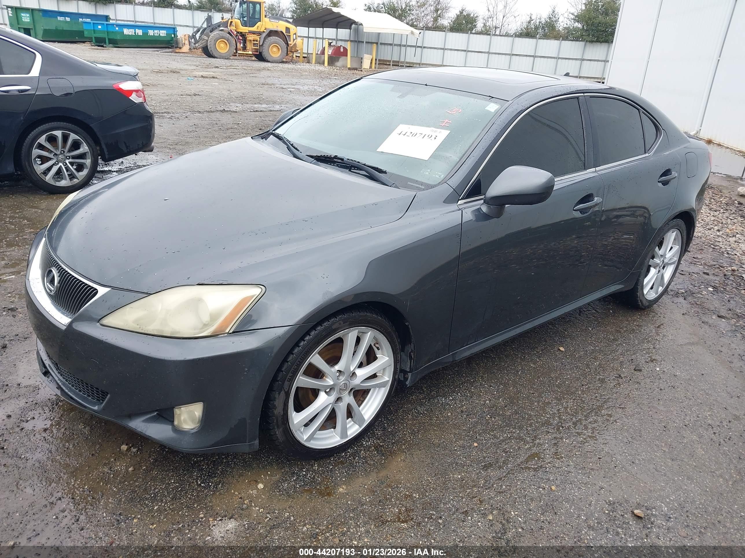 LEXUS IS image 2