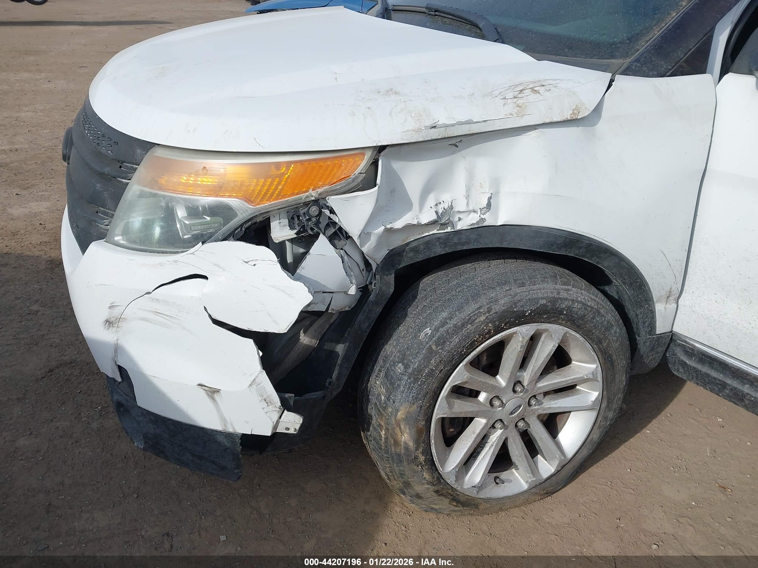 FORD EXPLORER image 6