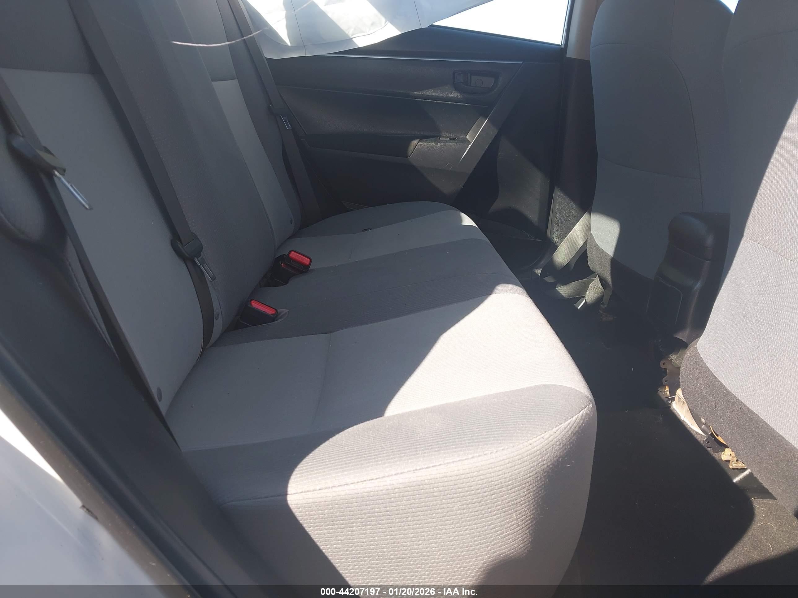 TOYOTA COROLLA image 8
