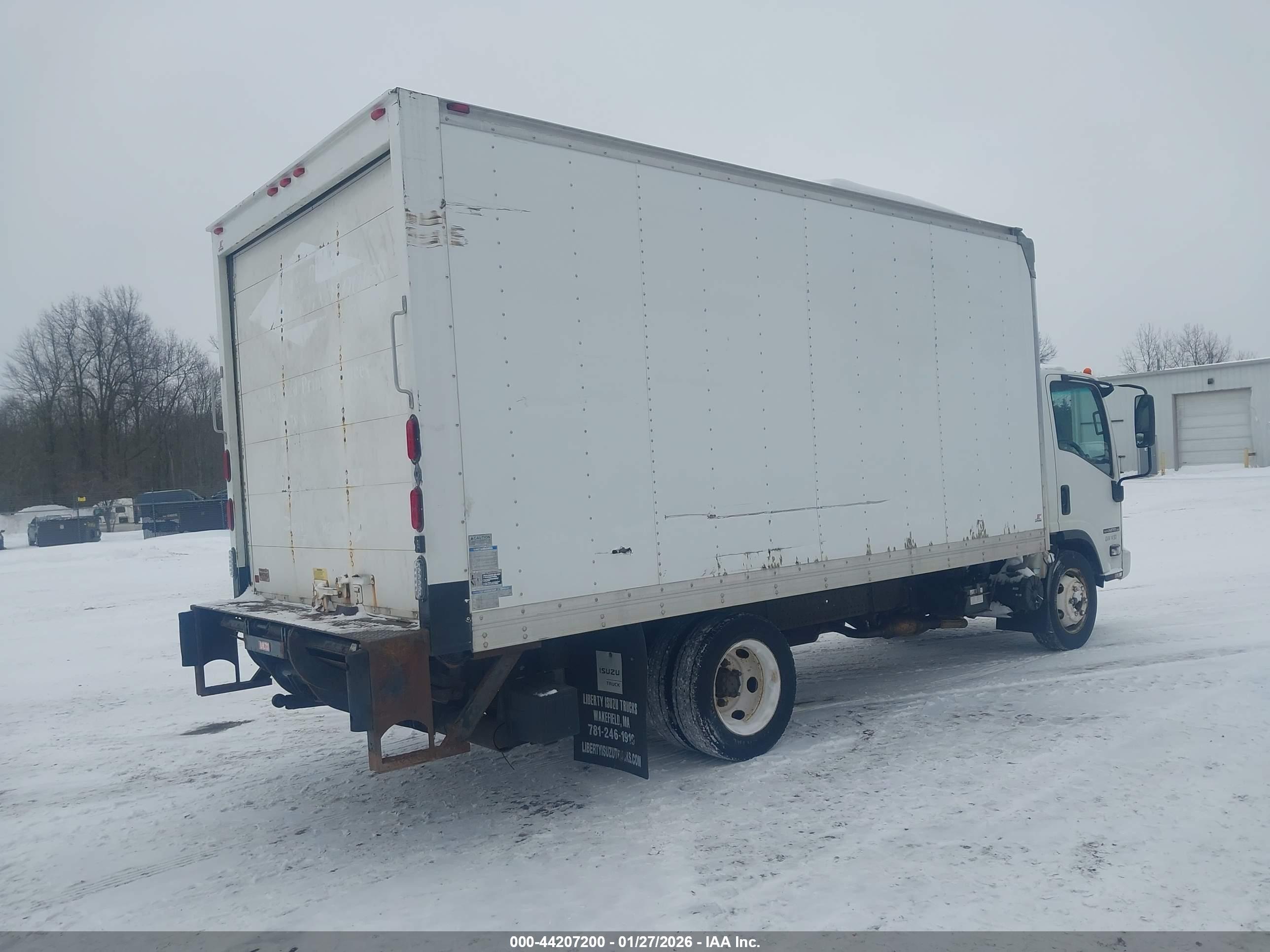 ISUZU NPR image 4