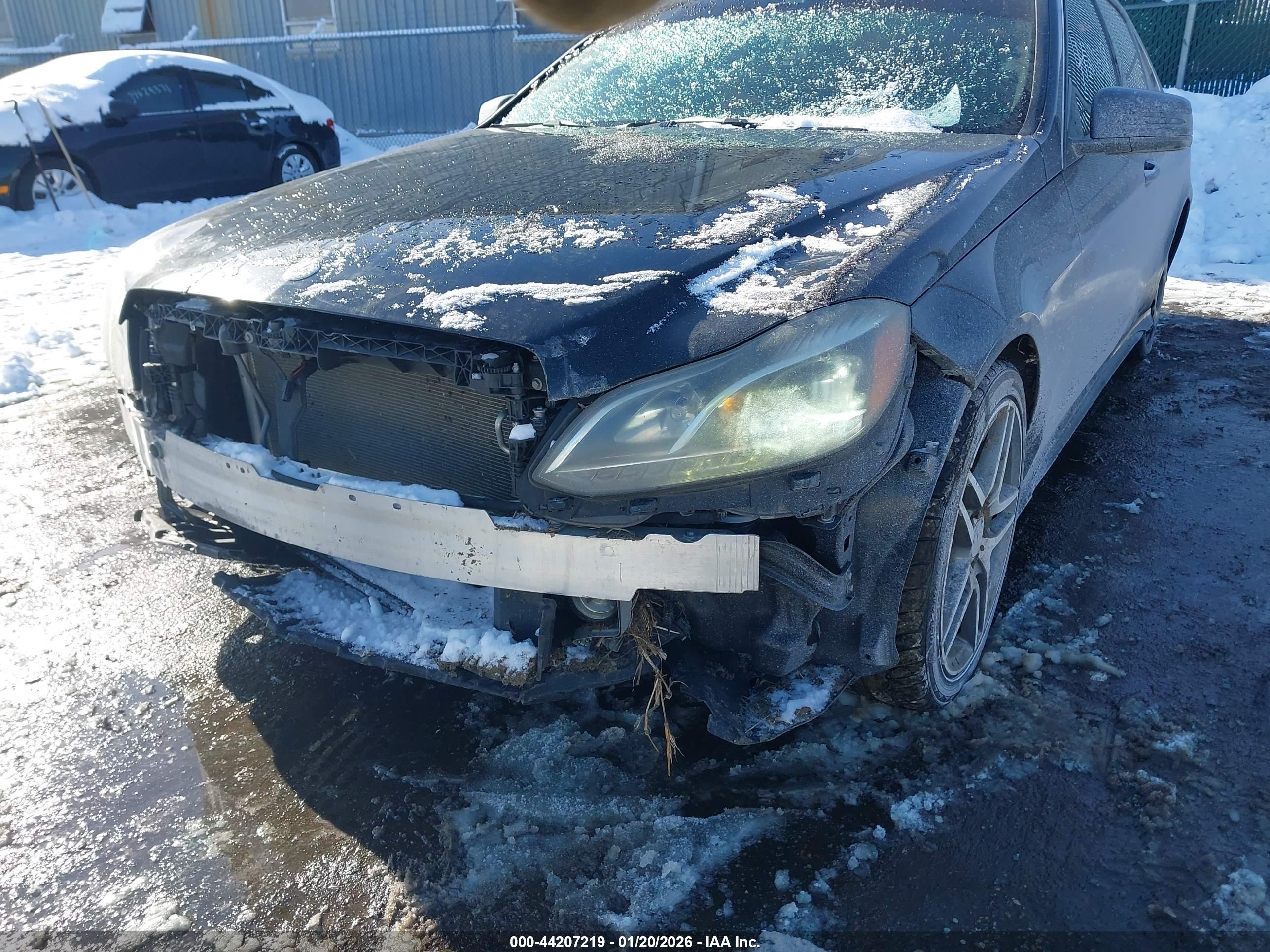 MERCEDES-BENZ E image 6