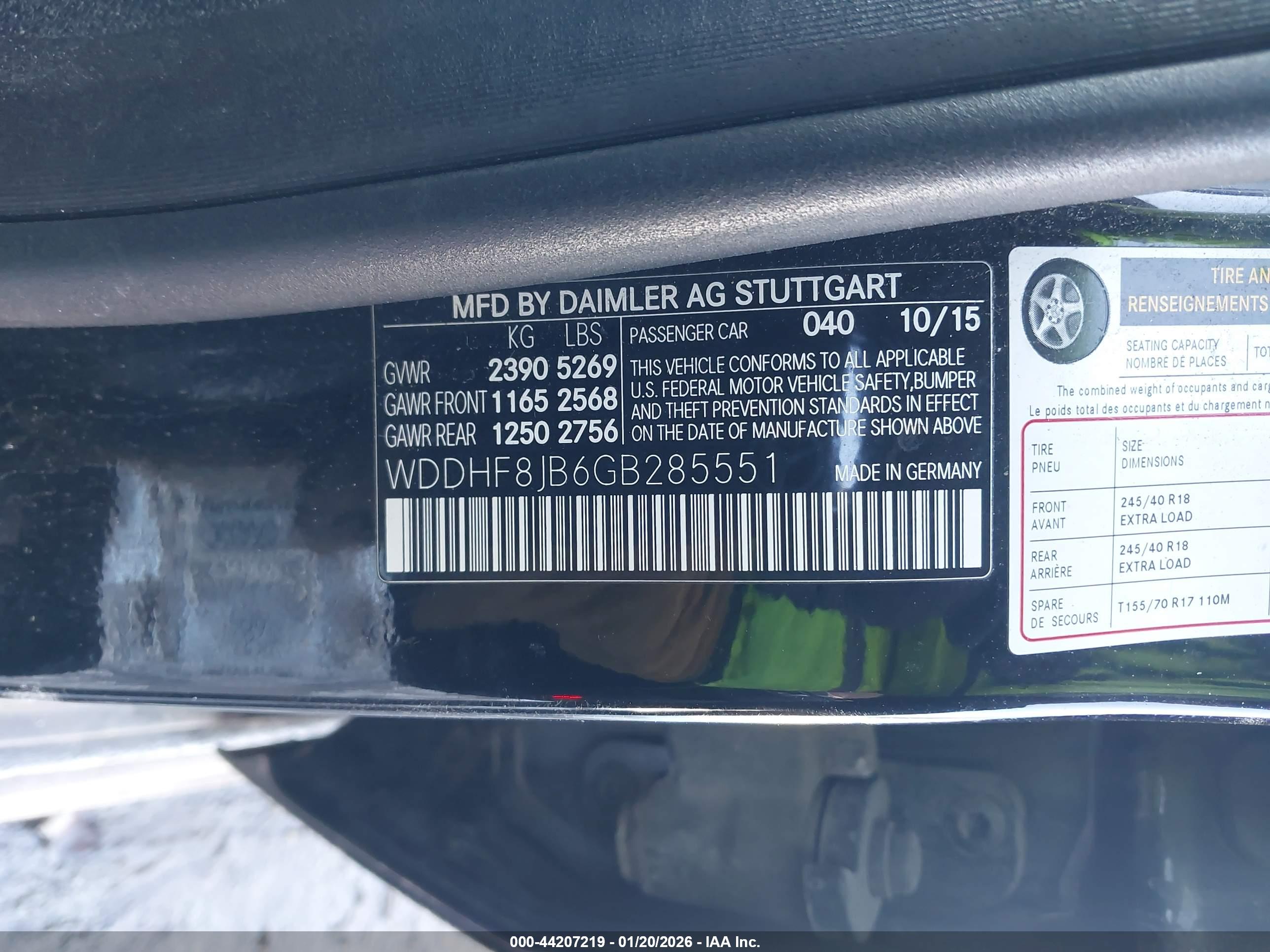 MERCEDES-BENZ E image 9