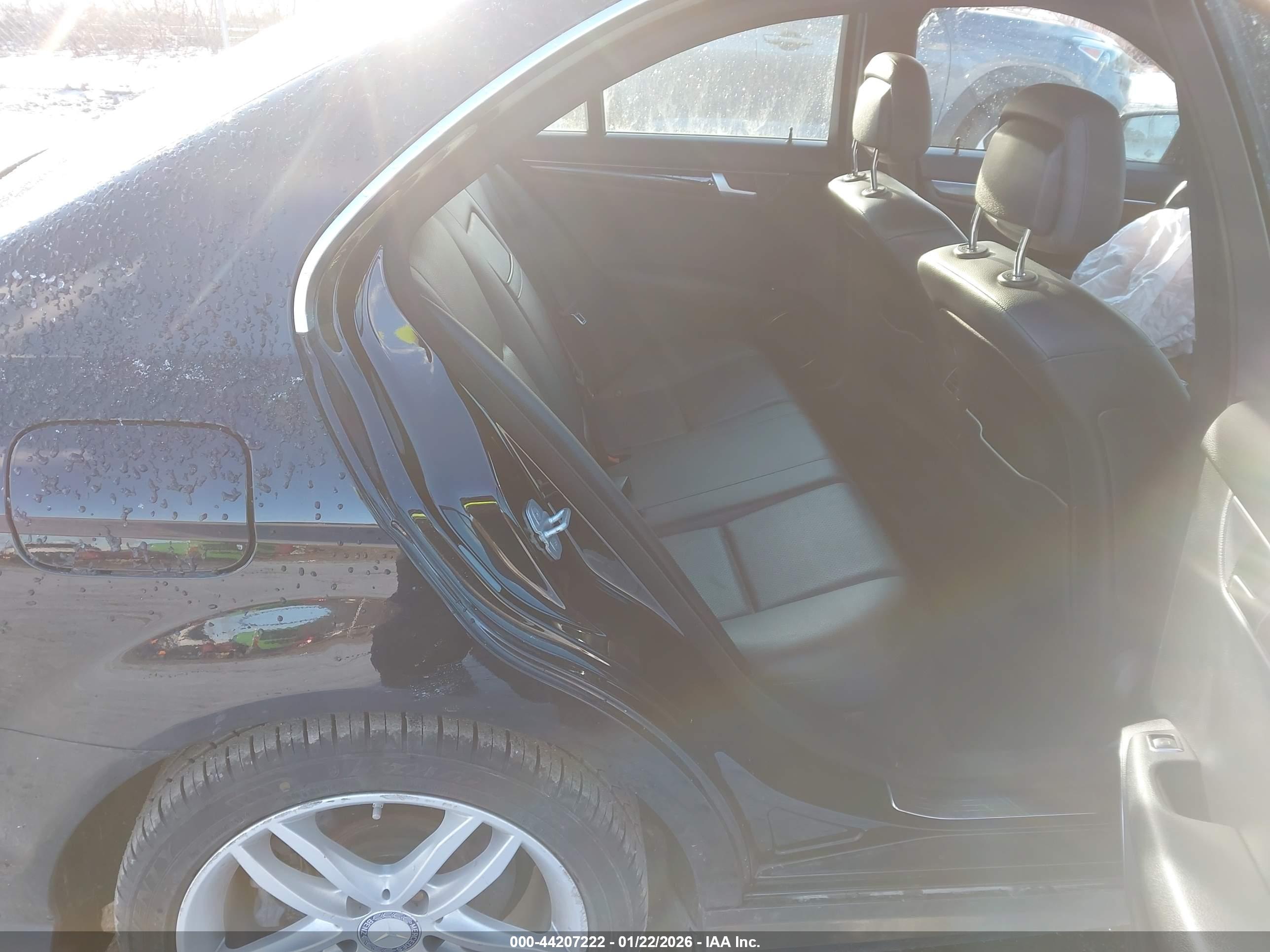 MERCEDES-BENZ C image 8