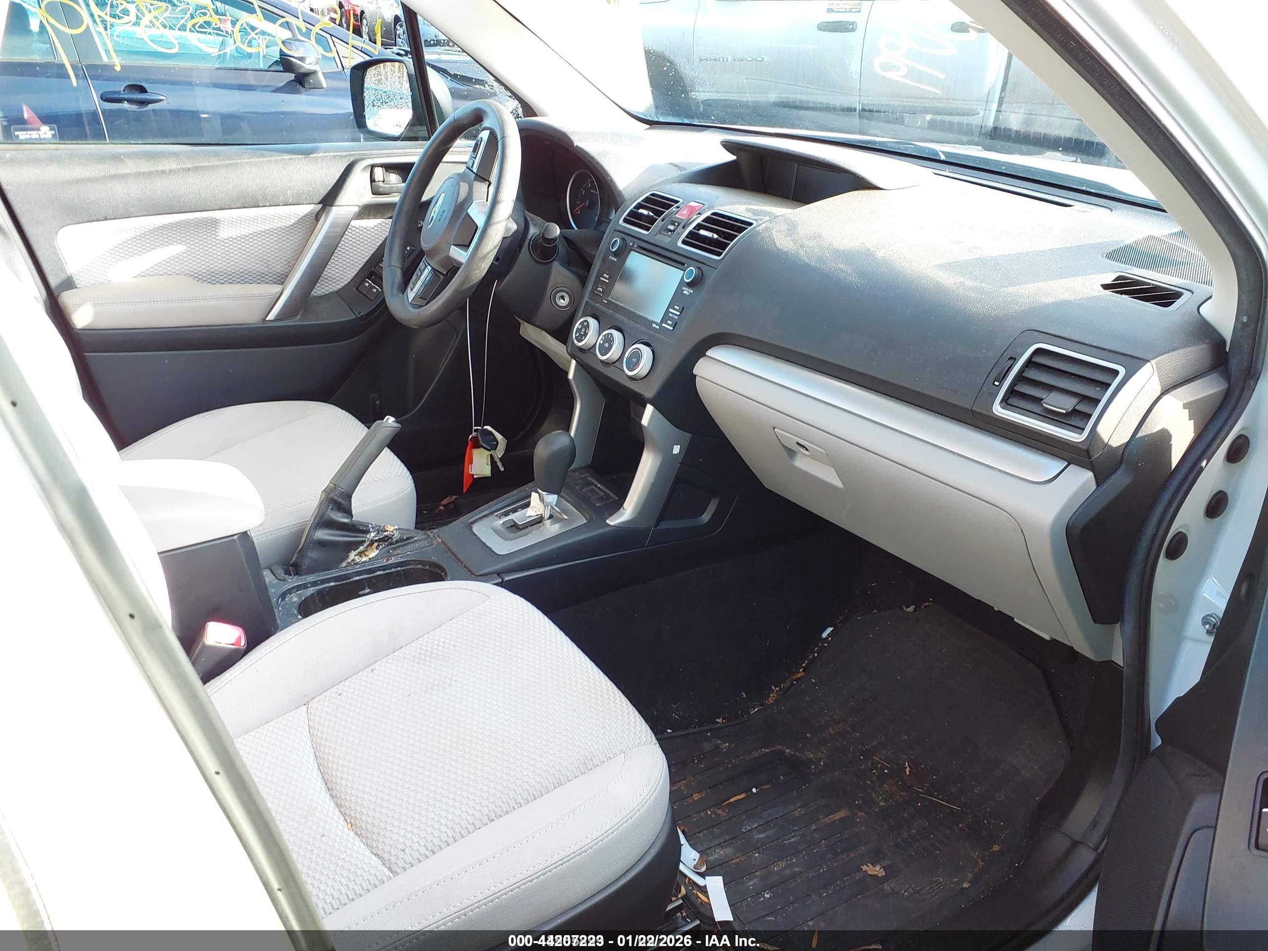 SUBARU FORESTER image 5