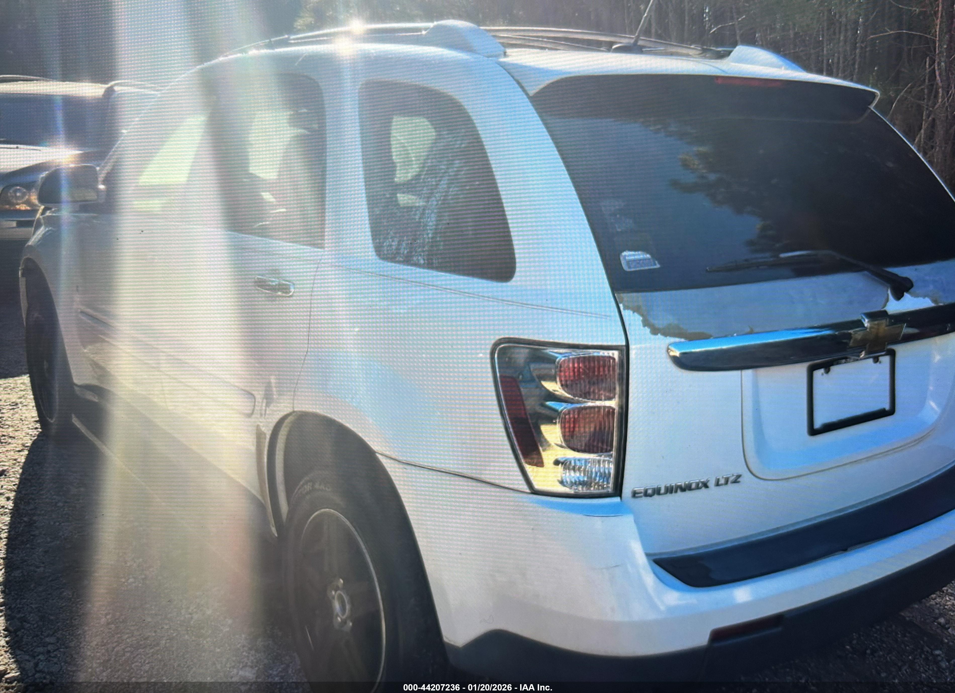 CHEVROLET EQUINOX image 3