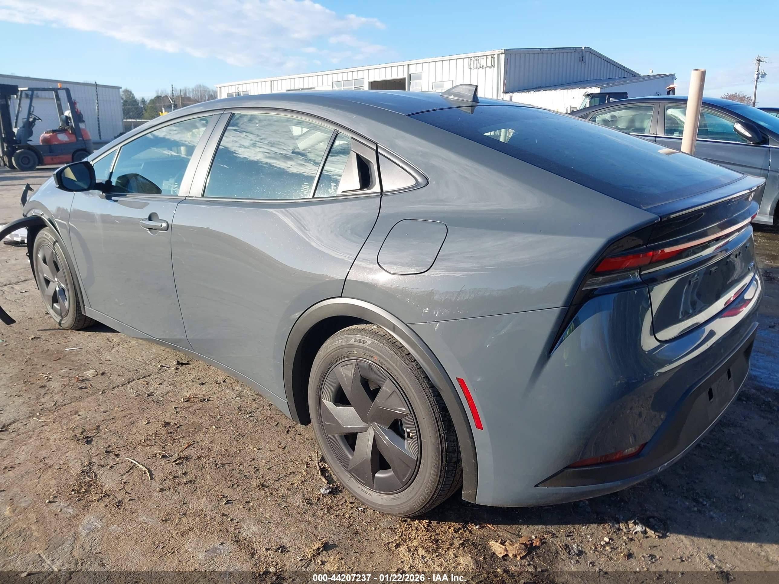 TOYOTA PRIUS image 3