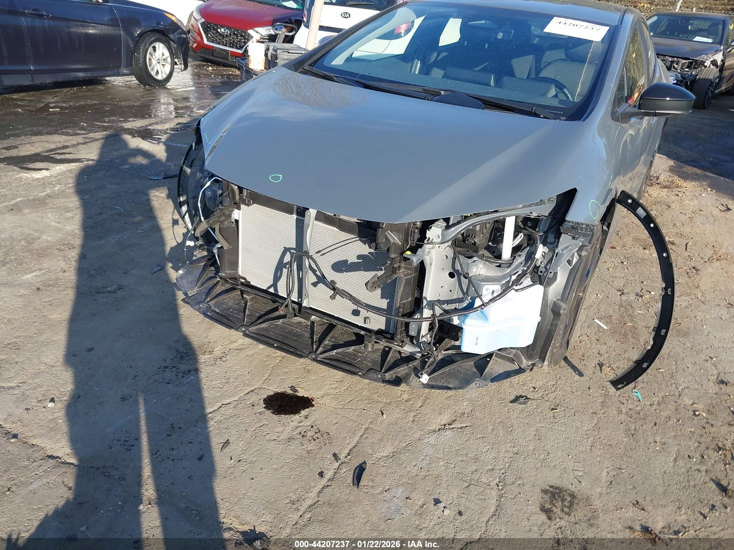 TOYOTA PRIUS image 6