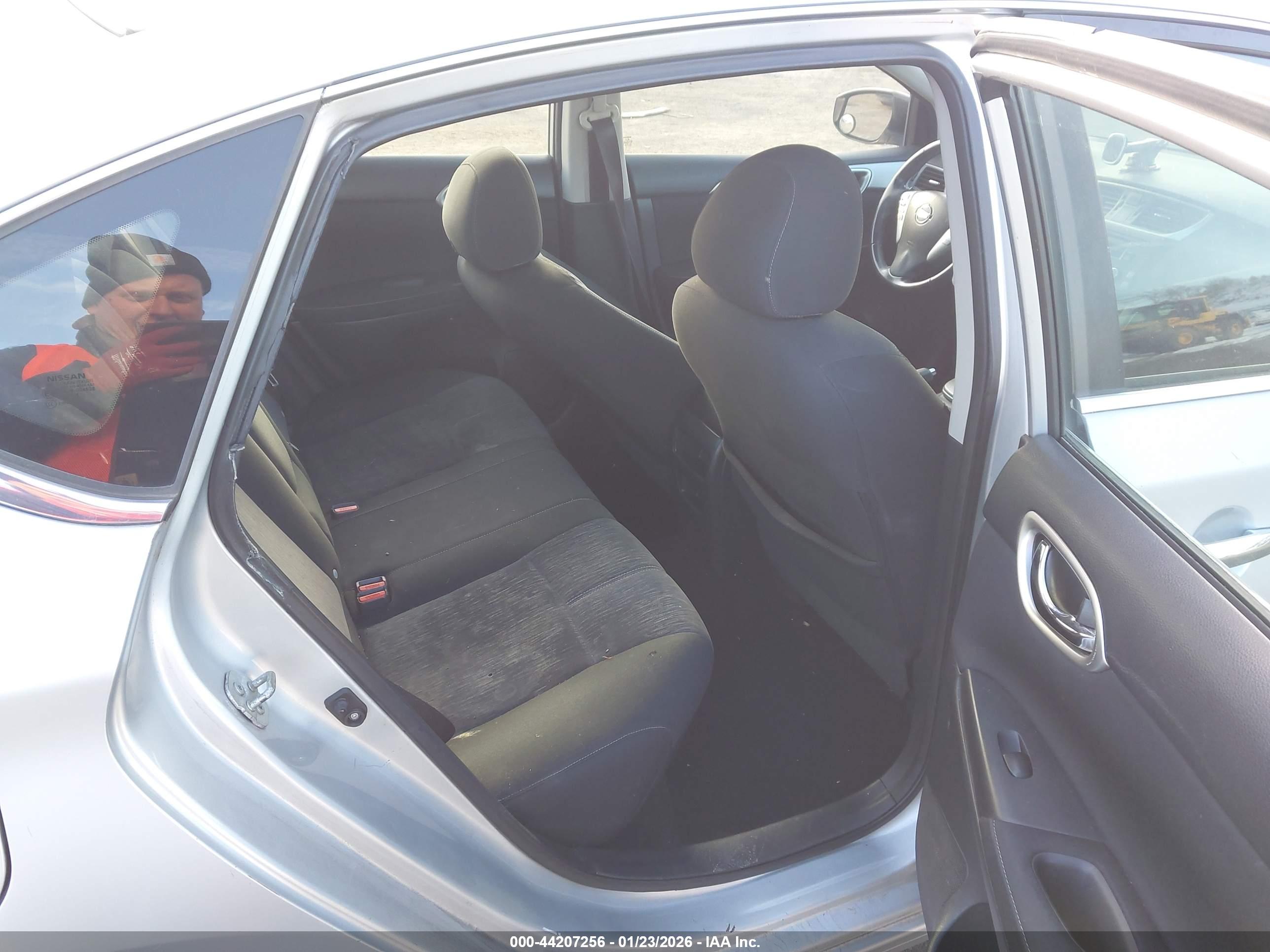 NISSAN SENTRA image 8