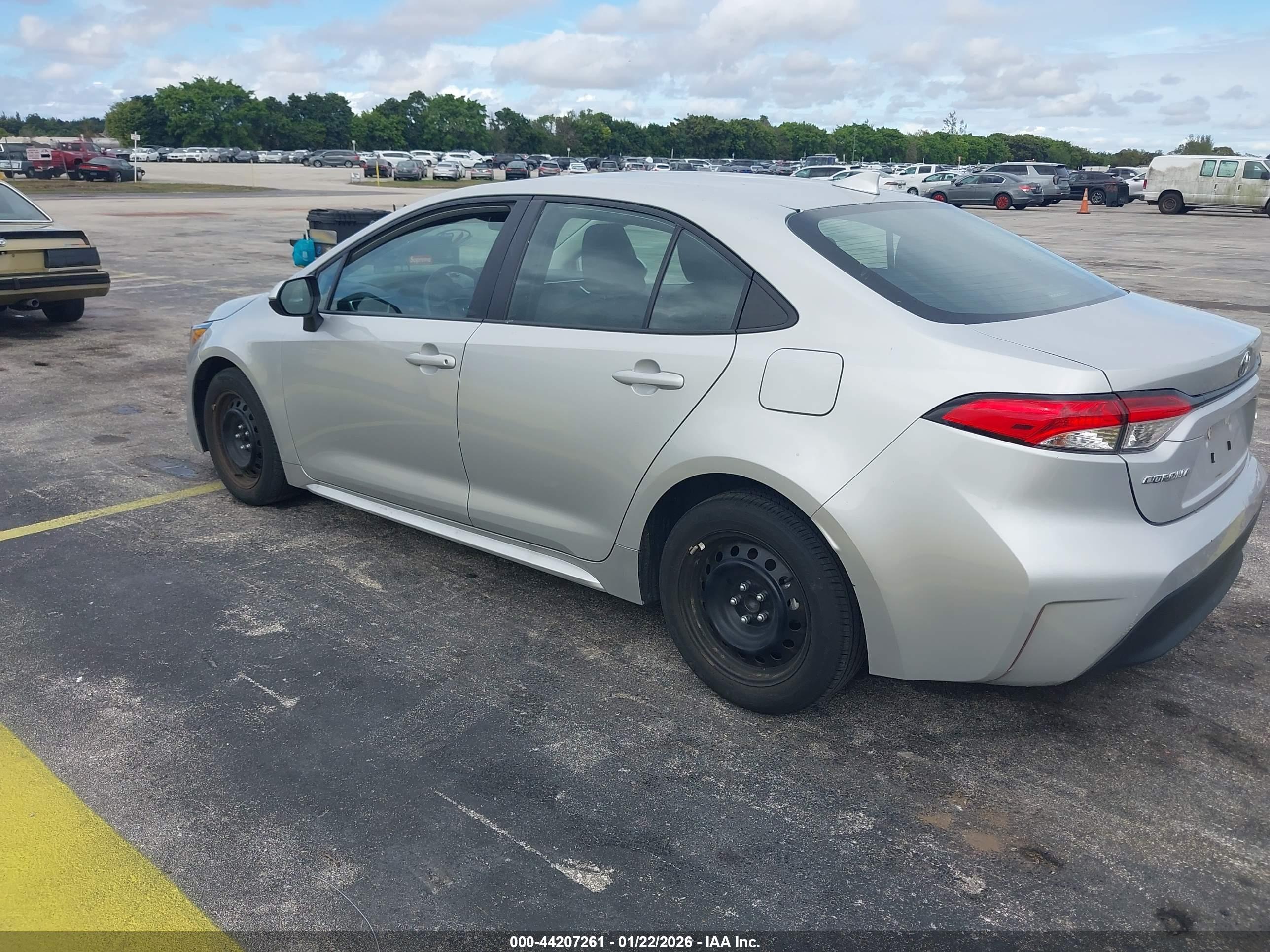 TOYOTA COROLLA image 3