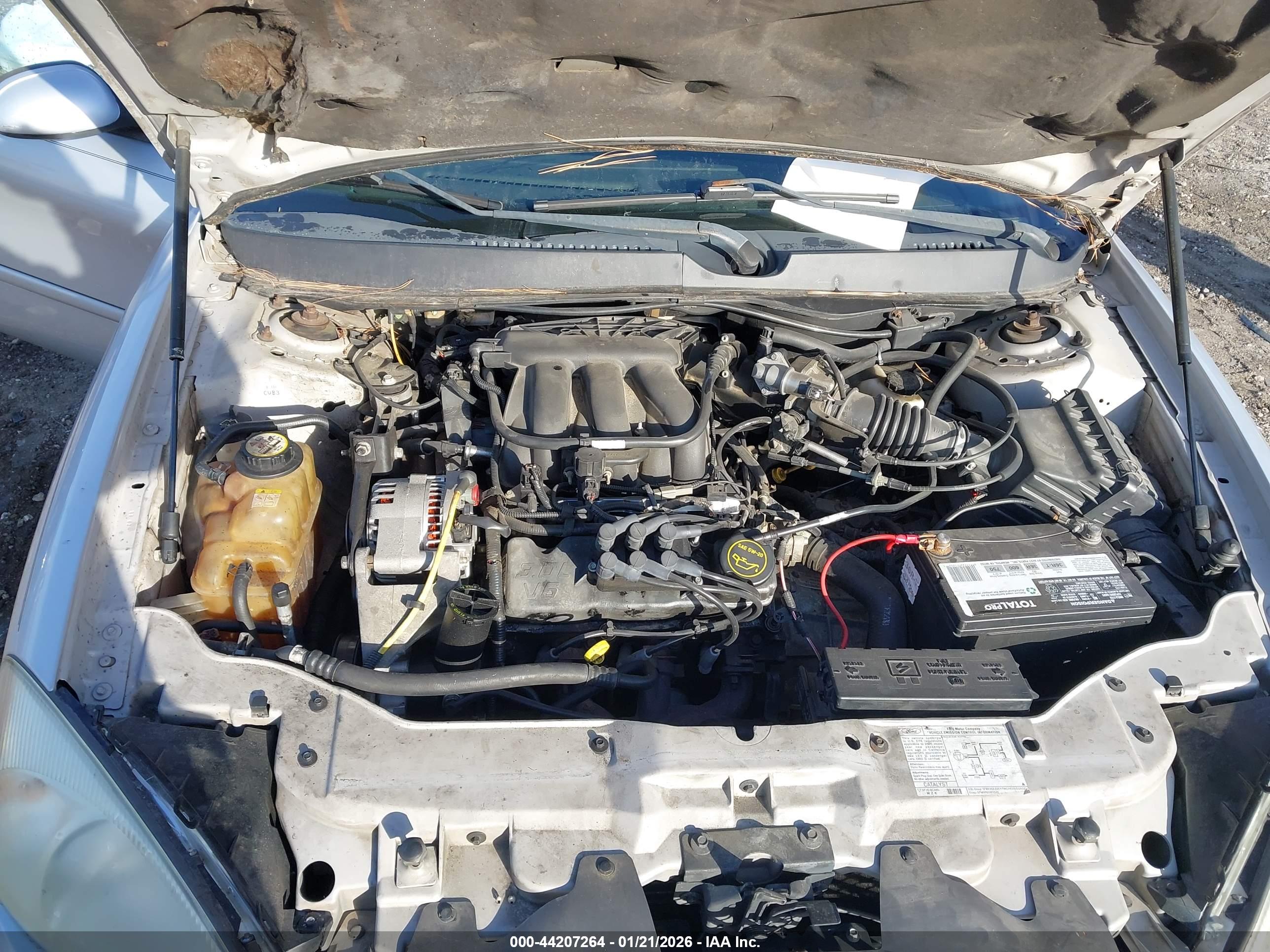 FORD TAURUS image 10