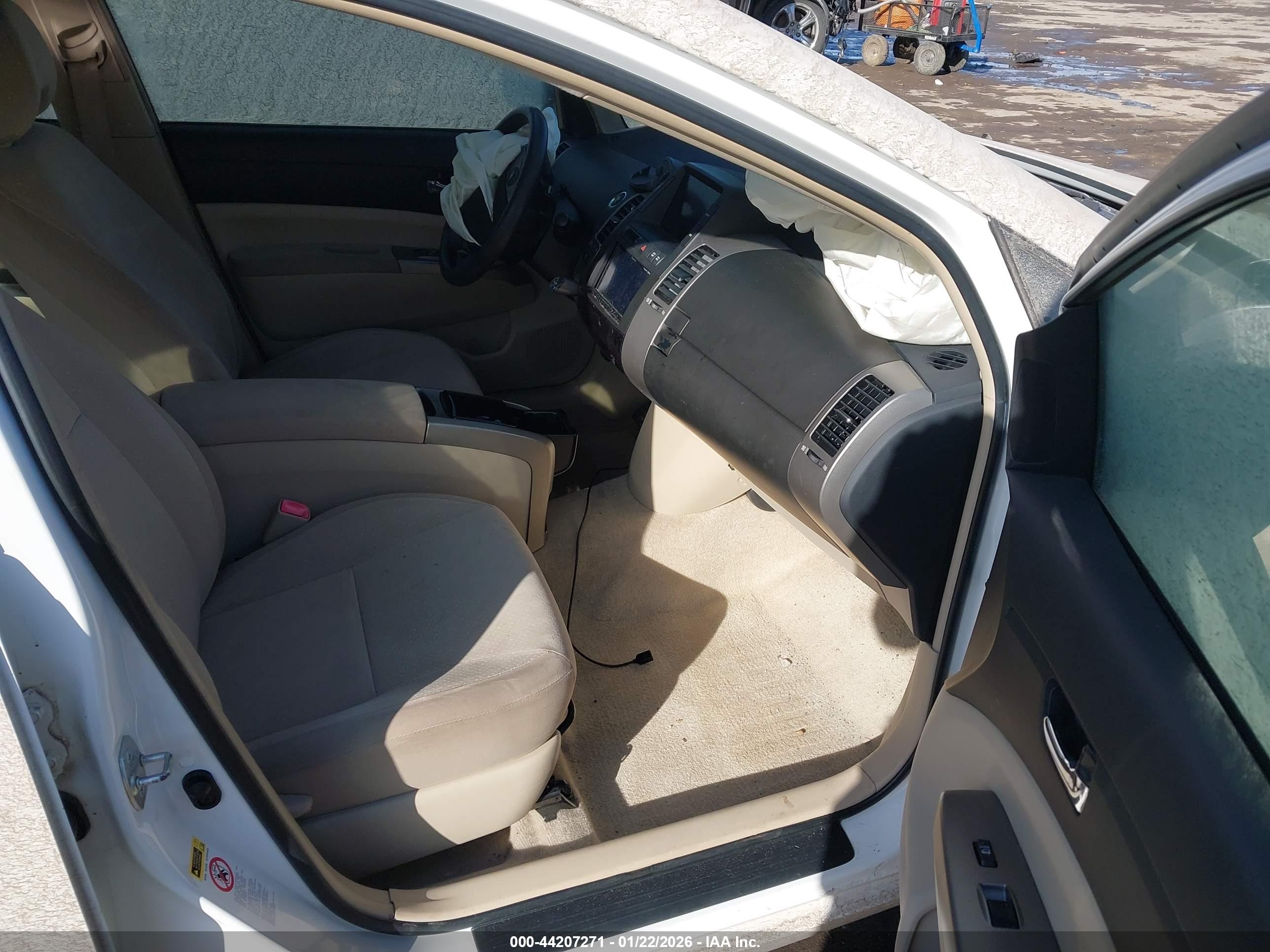 TOYOTA PRIUS image 5