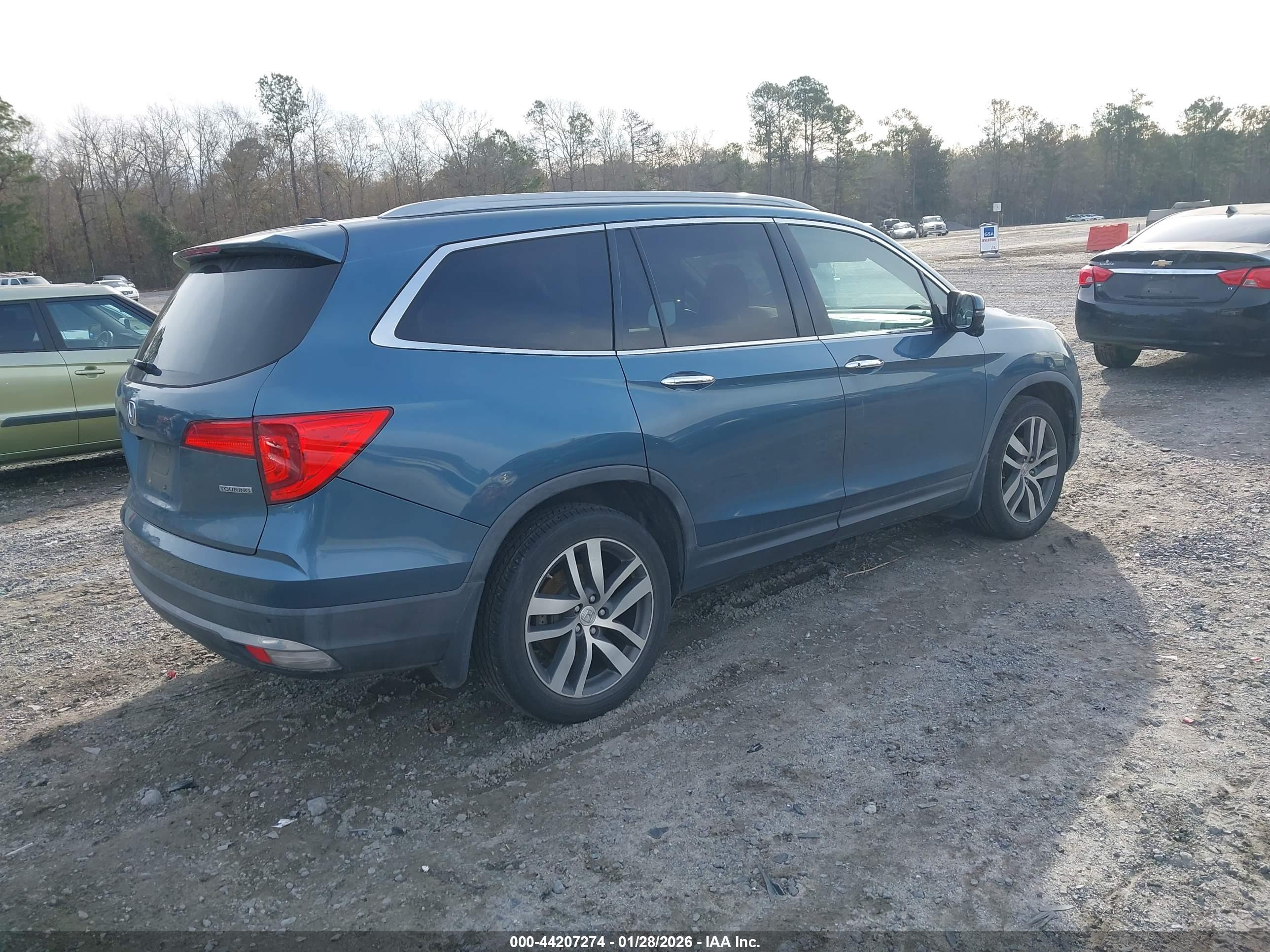 HONDA PILOT image 4