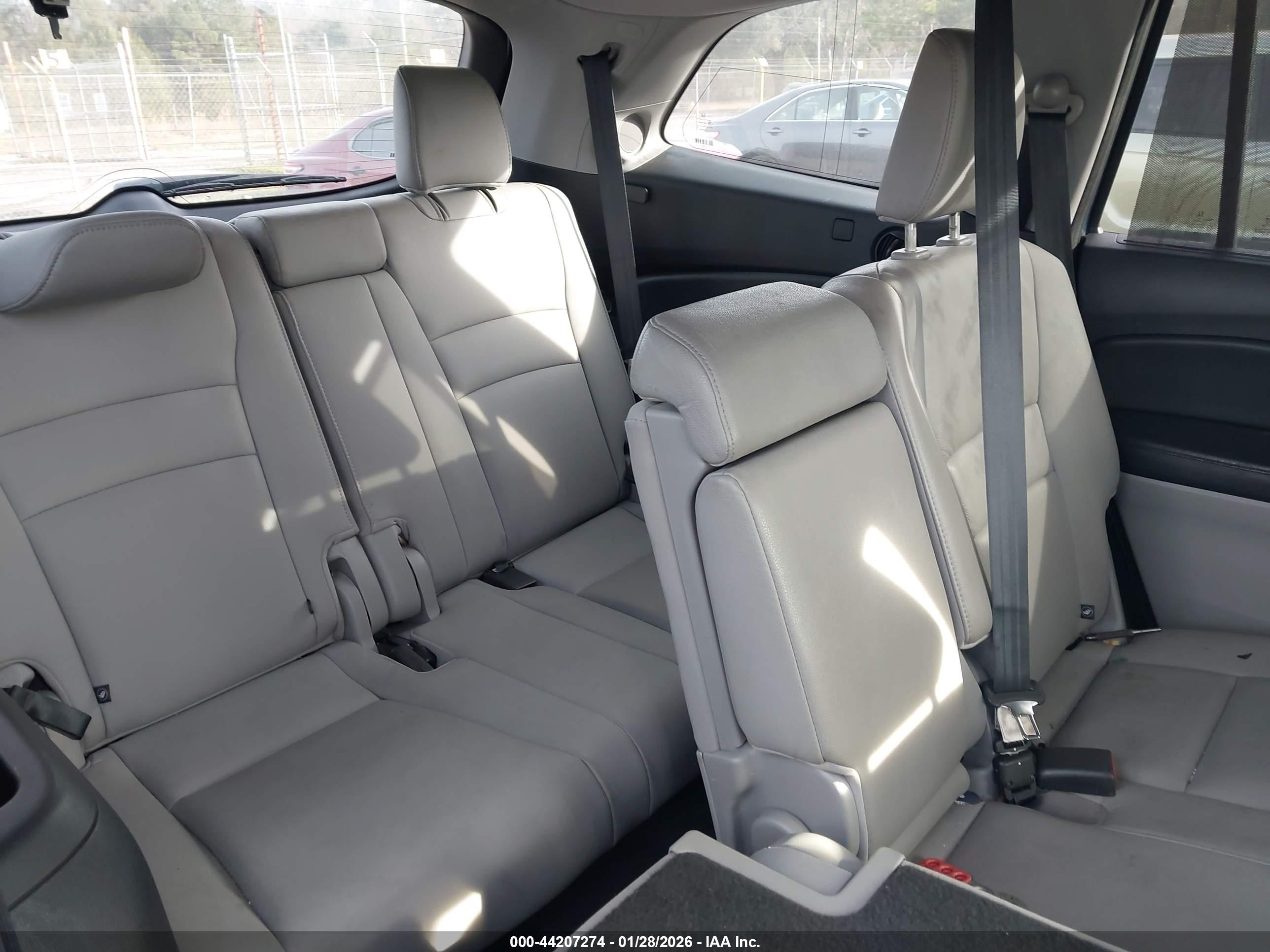 HONDA PILOT image 8