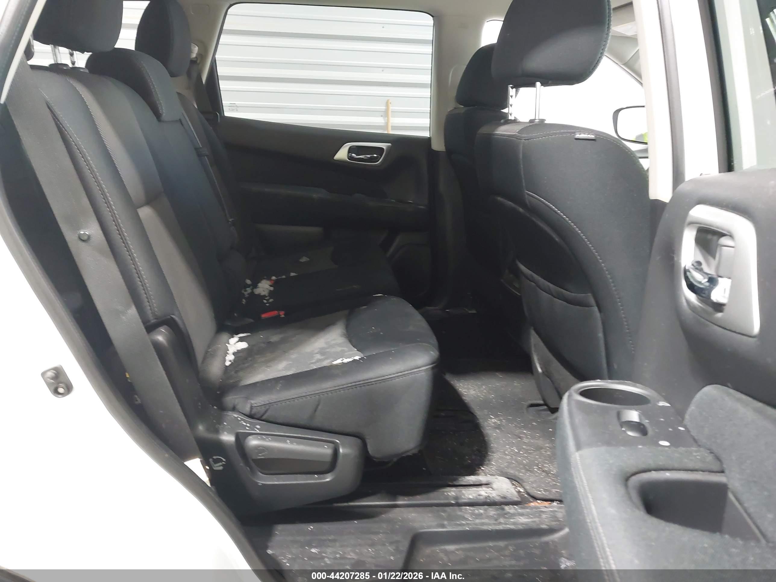 NISSAN PATHFINDER image 8