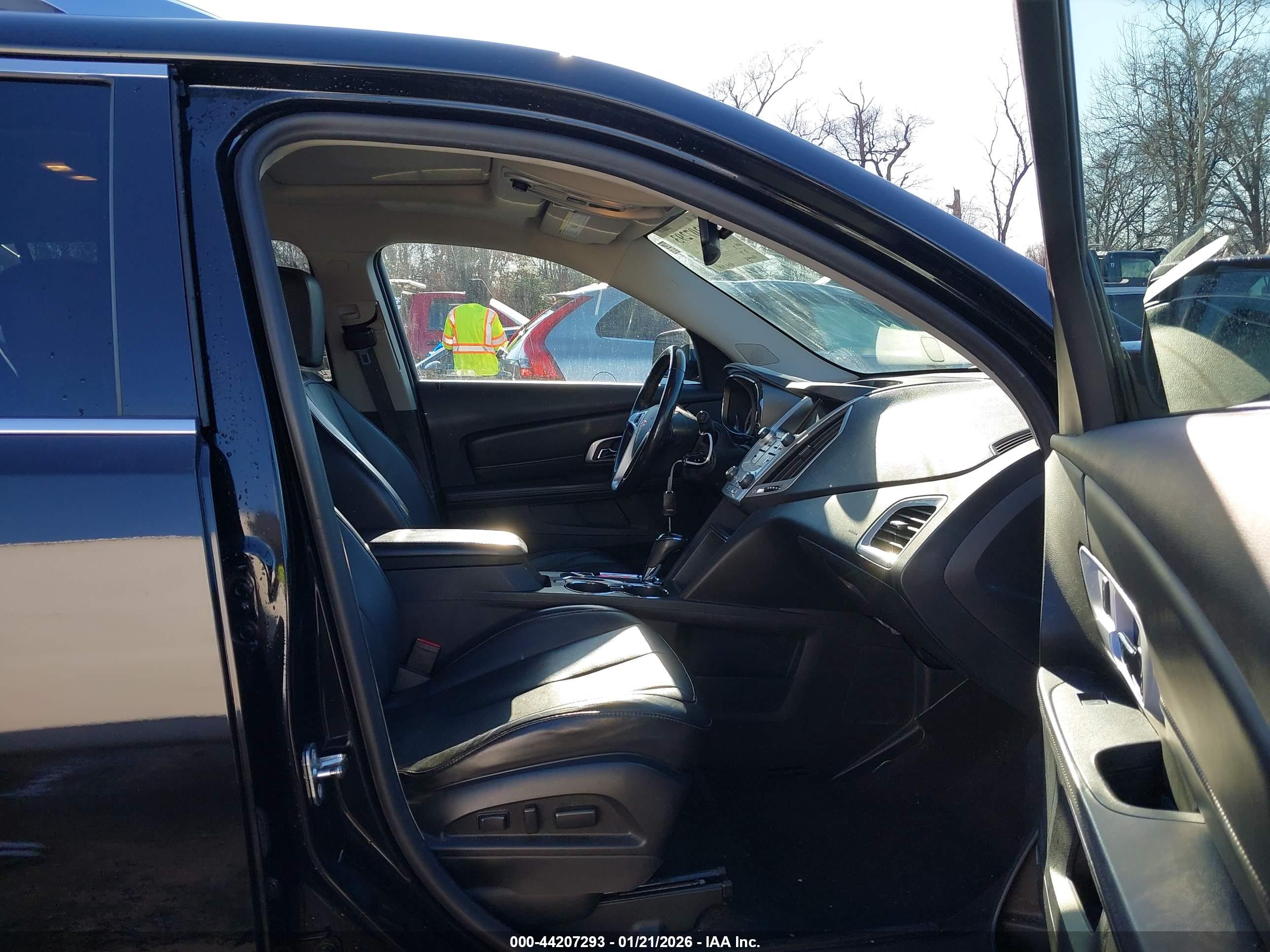 GMC TERRAIN image 5