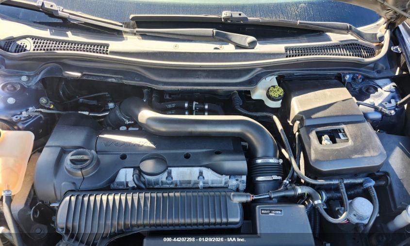 VOLVO C70 image 10