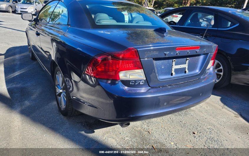 VOLVO C70 image 6