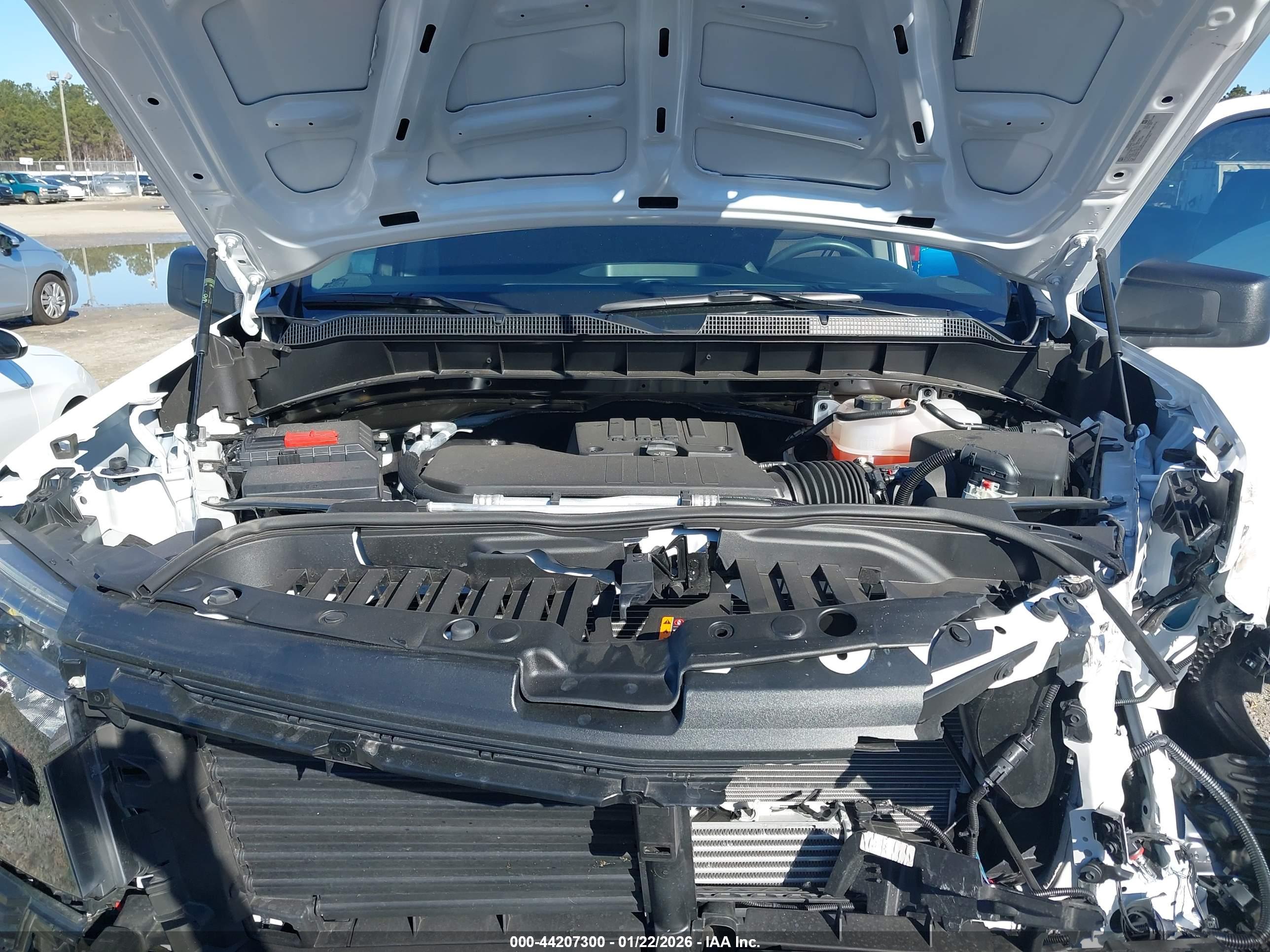 CHEVROLET SILVERADO image 10