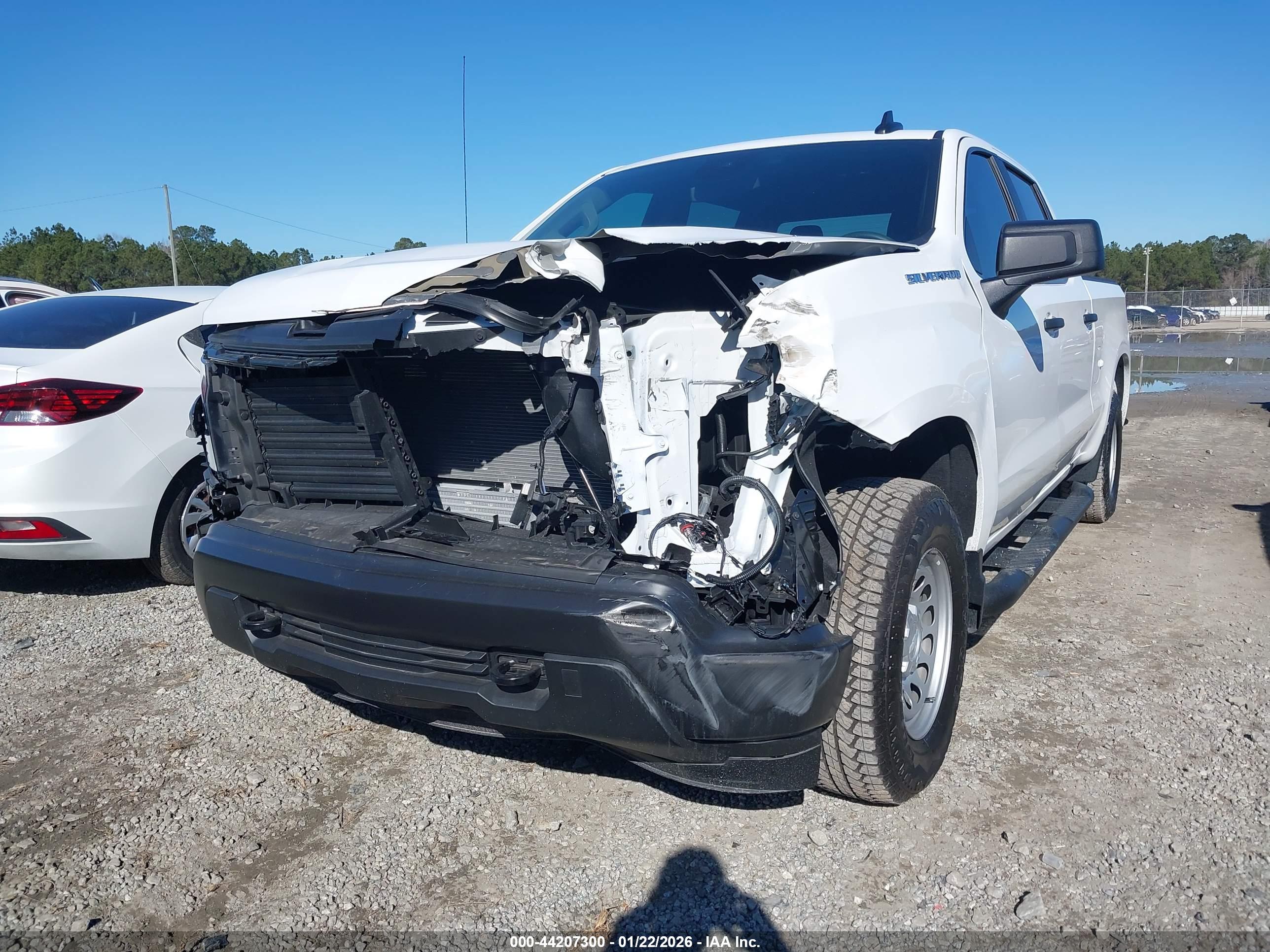 CHEVROLET SILVERADO image 6