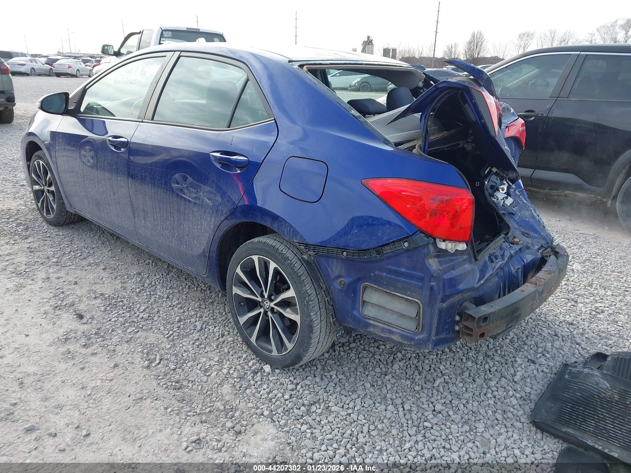 TOYOTA COROLLA image 3