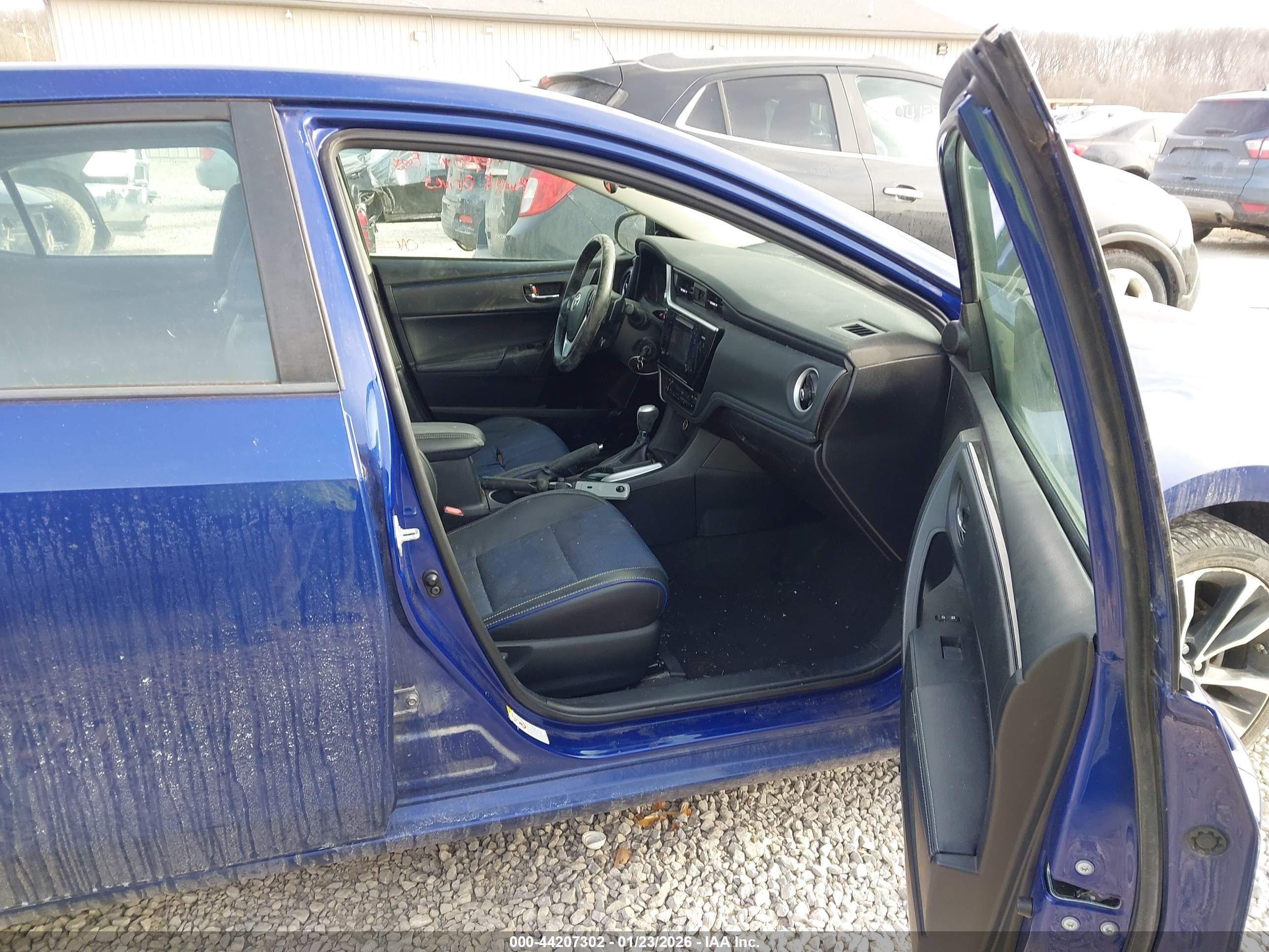 TOYOTA COROLLA image 5
