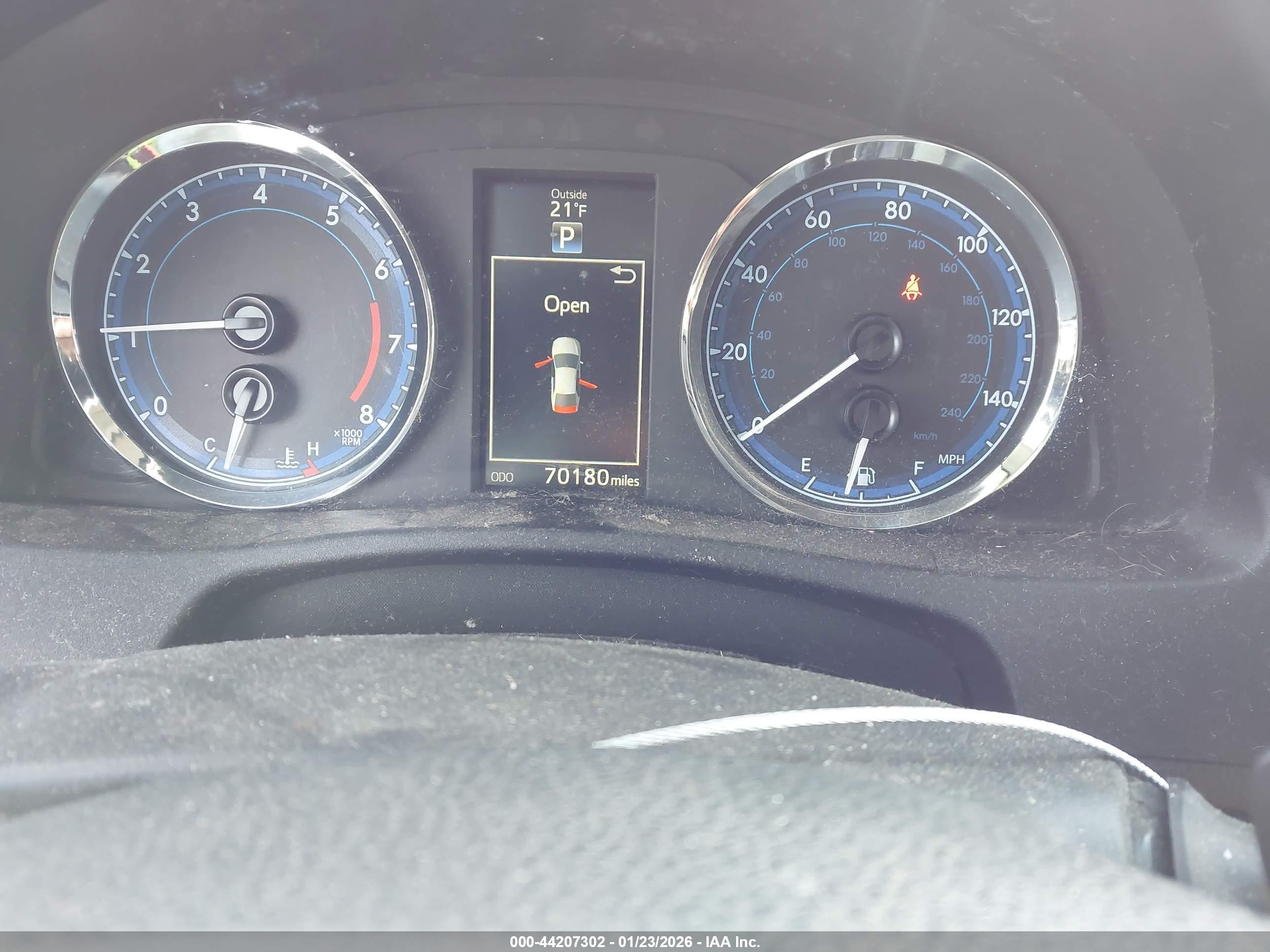 TOYOTA COROLLA image 7