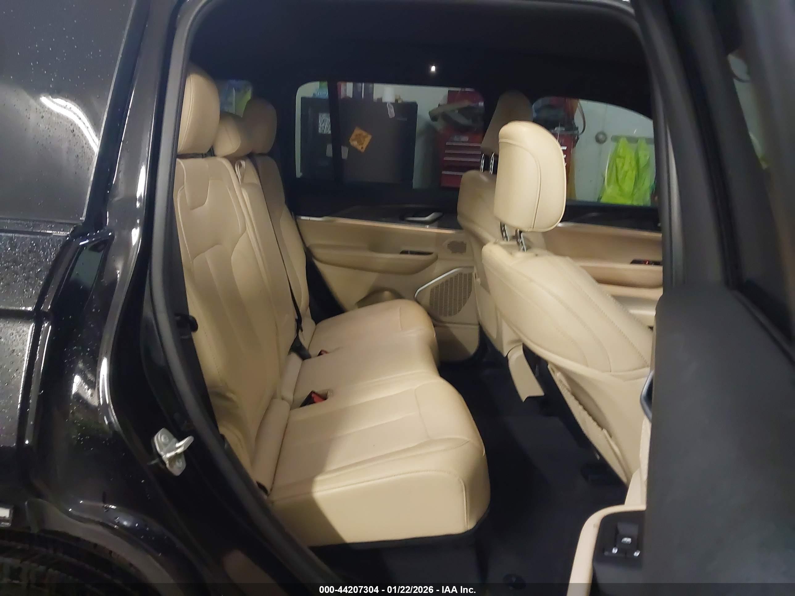 JEEP GRAND image 8