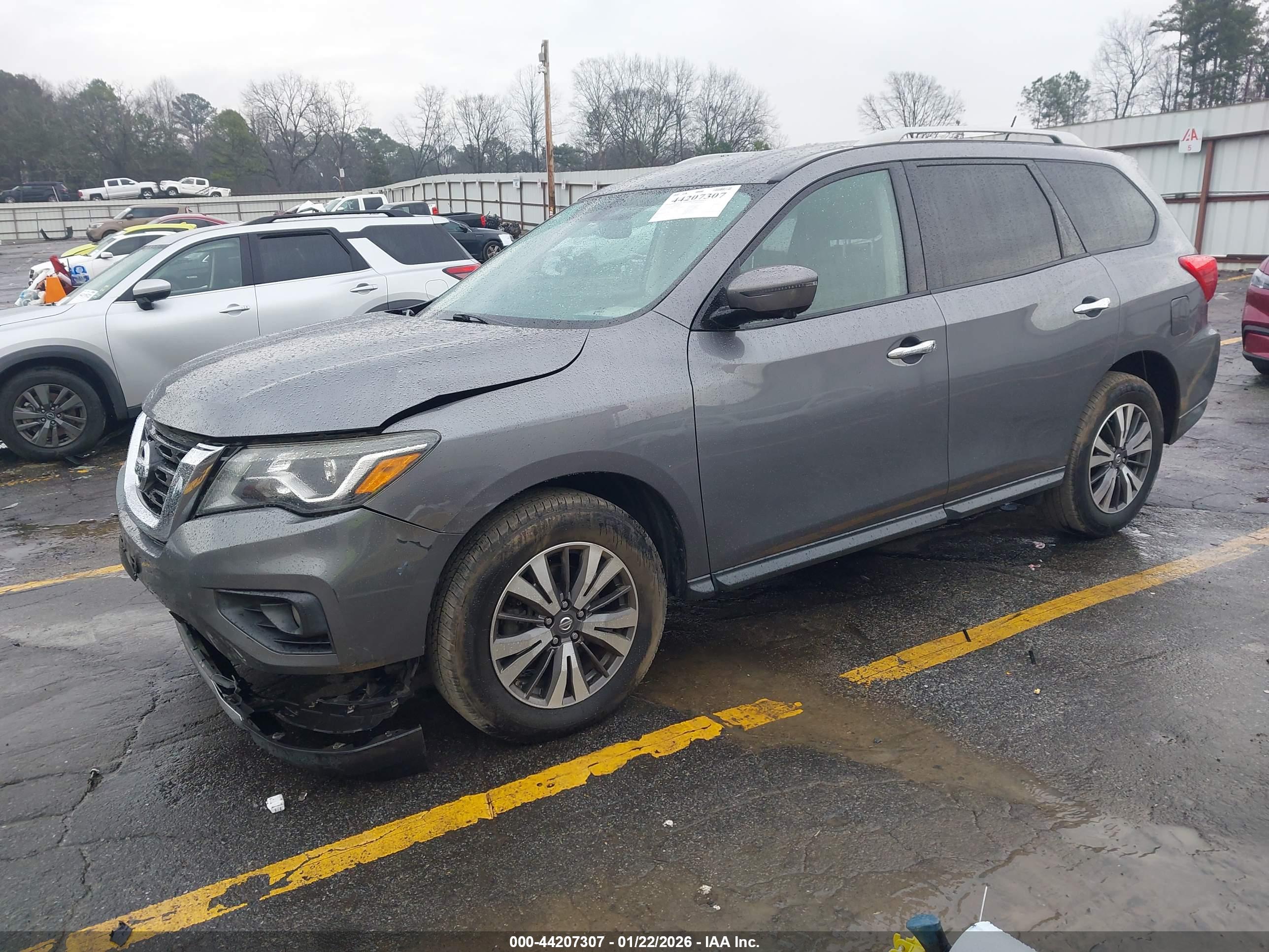 NISSAN PATHFINDER image 2