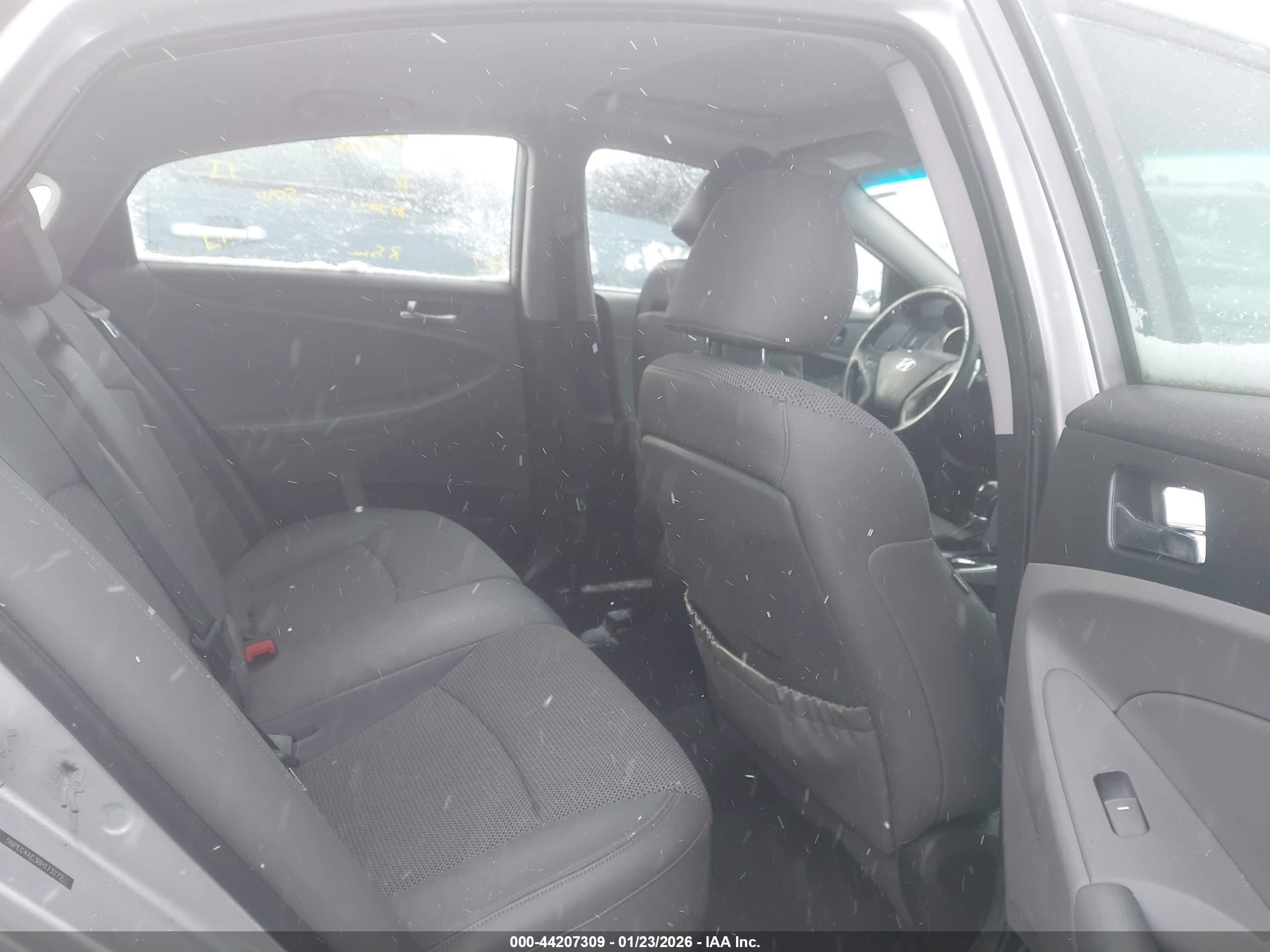 HYUNDAI SONATA image 8