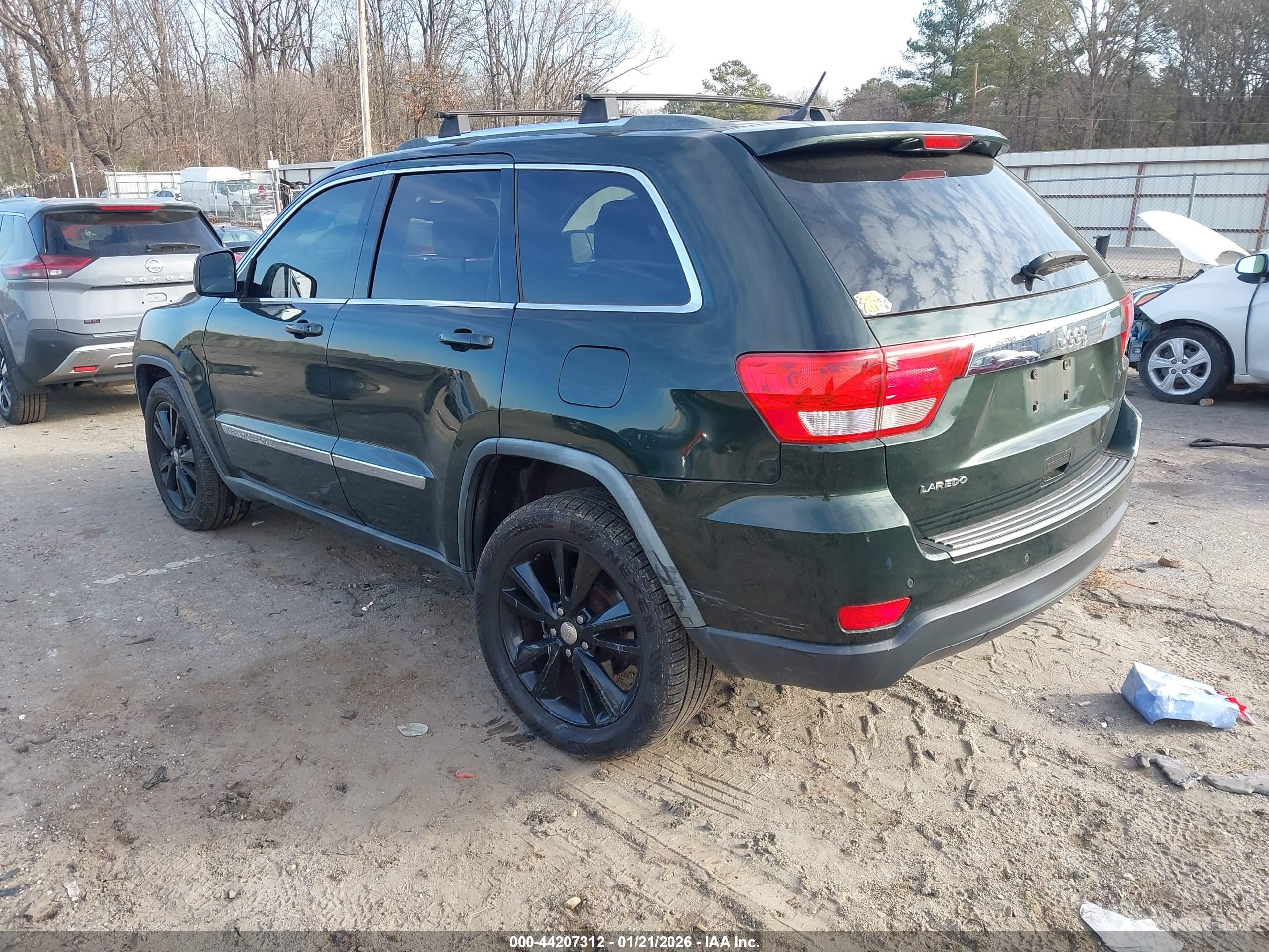JEEP GRAND image 3