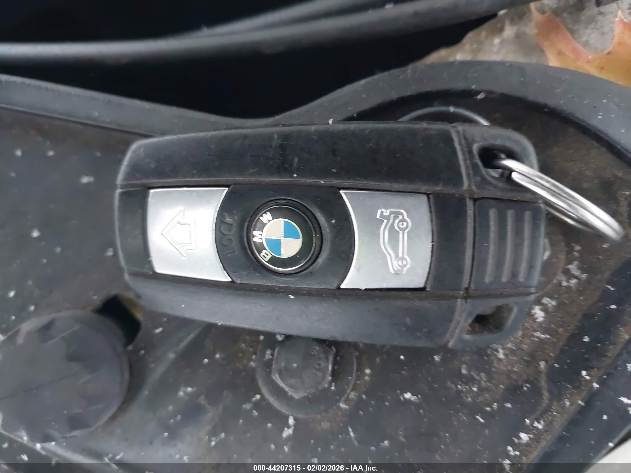 BMW 328I image 11