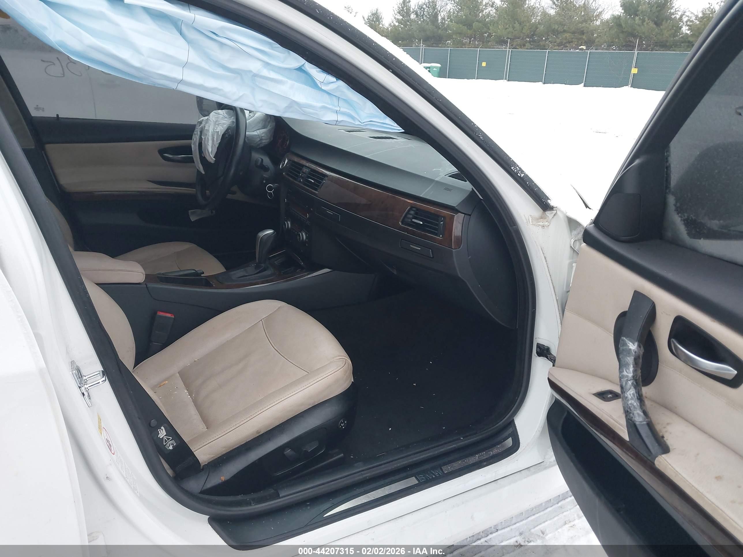 BMW 328I image 5