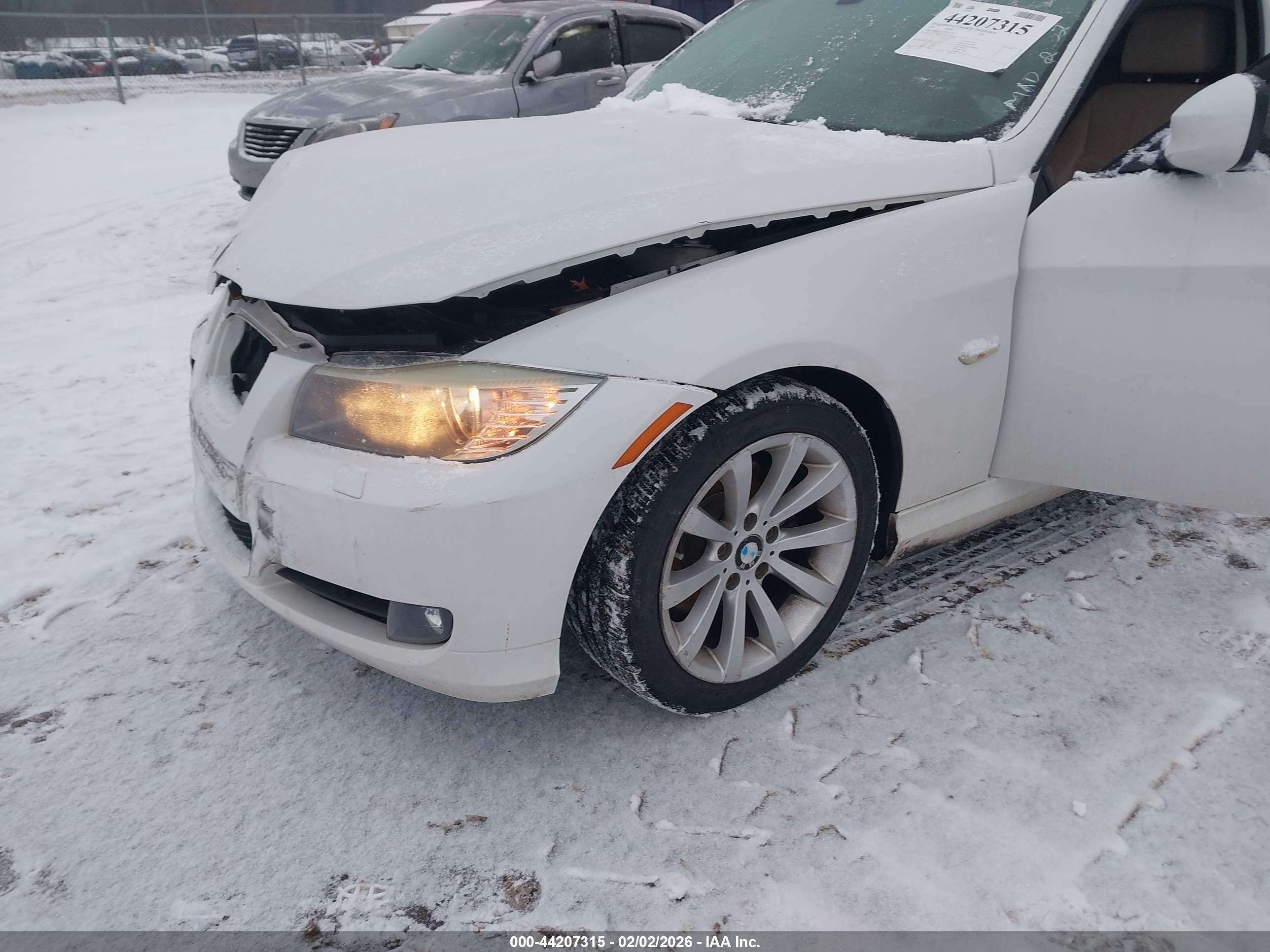 BMW 328I image 6
