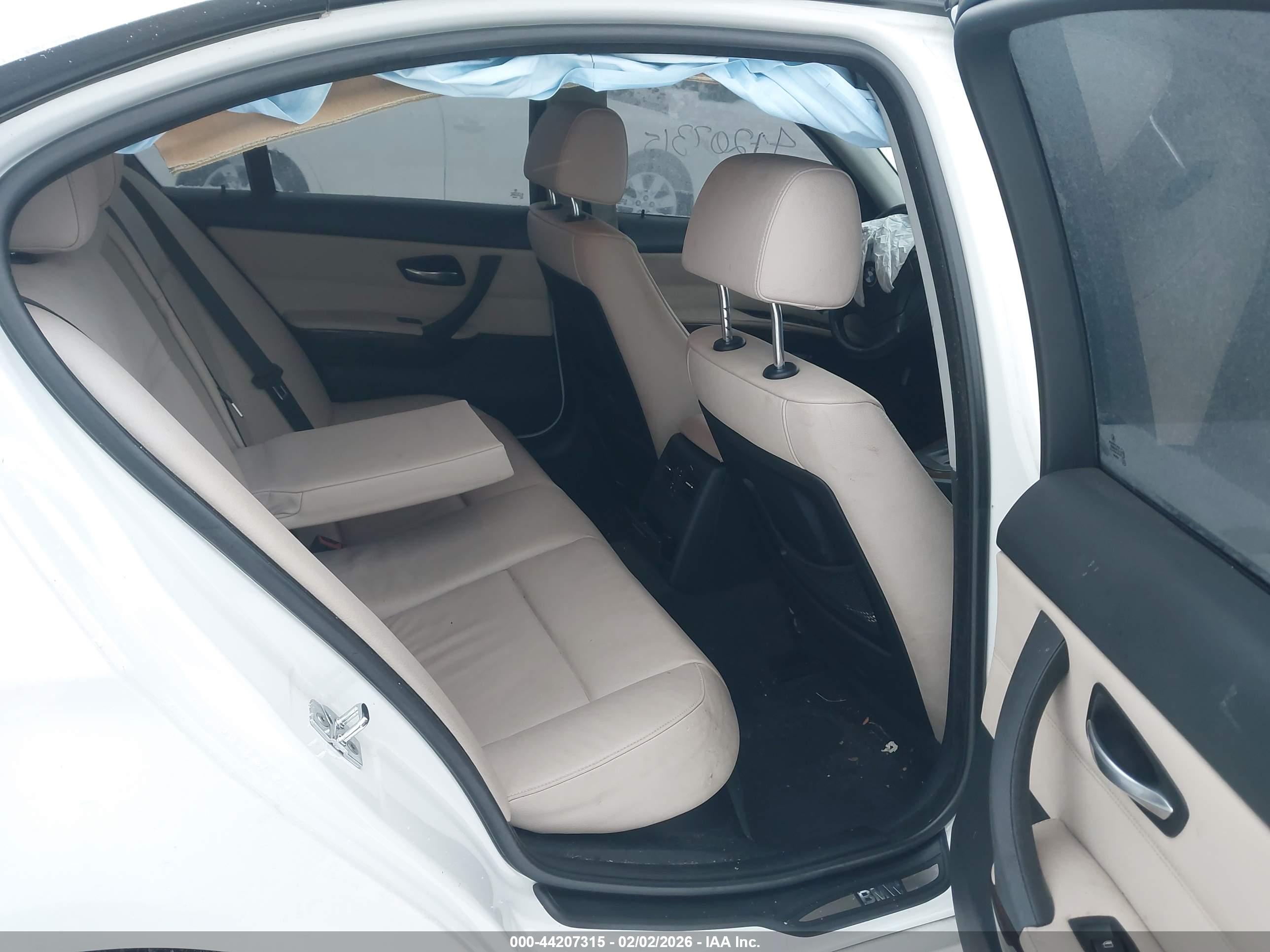 BMW 328I image 8