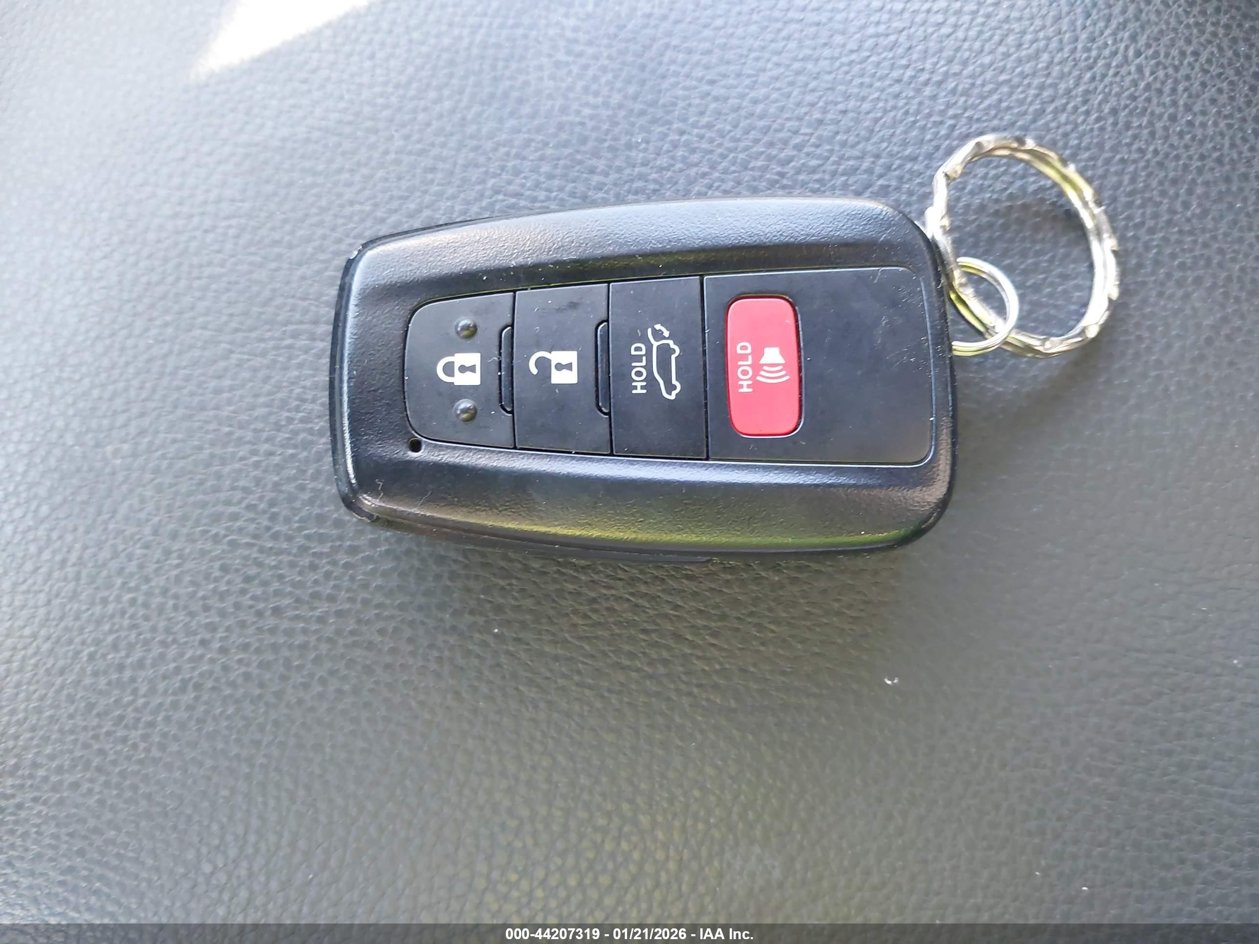 TOYOTA RAV4 image 11