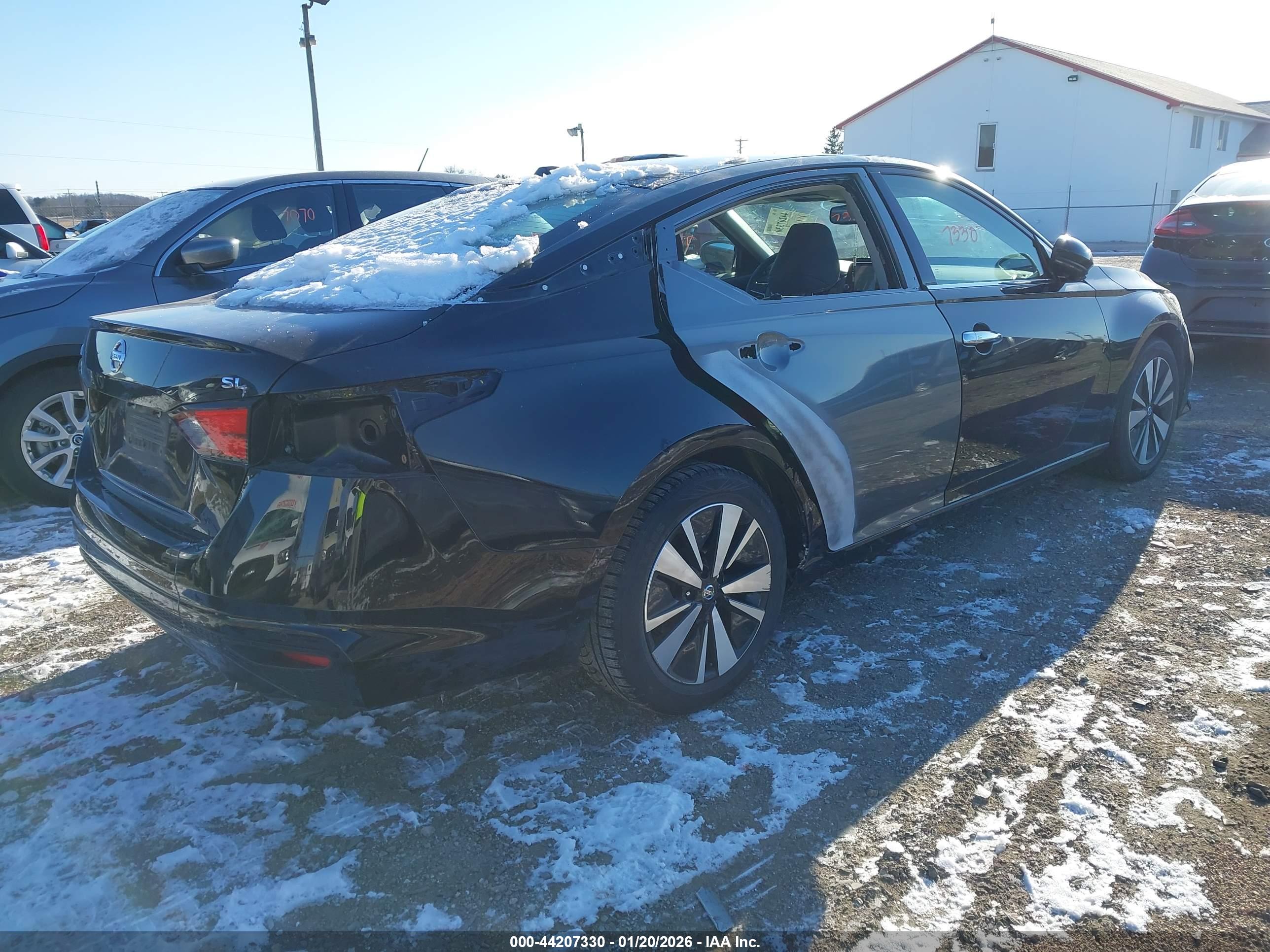NISSAN ALTIMA image 4