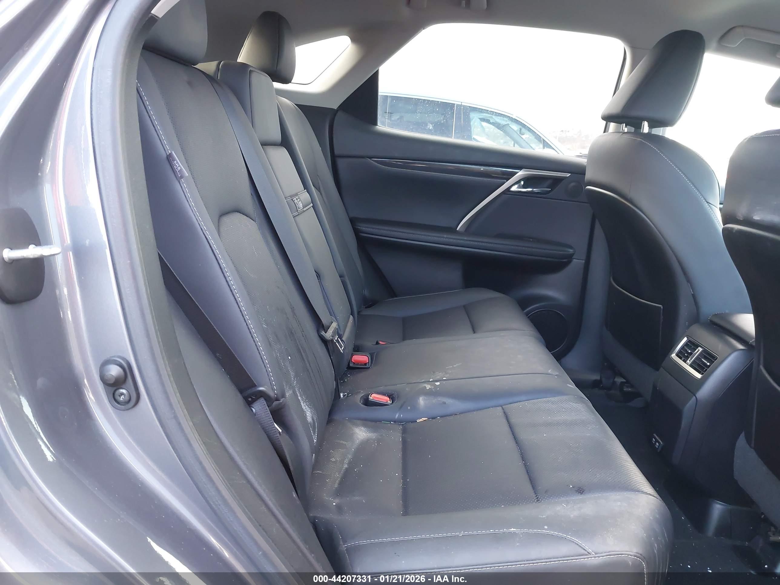 LEXUS RX image 8