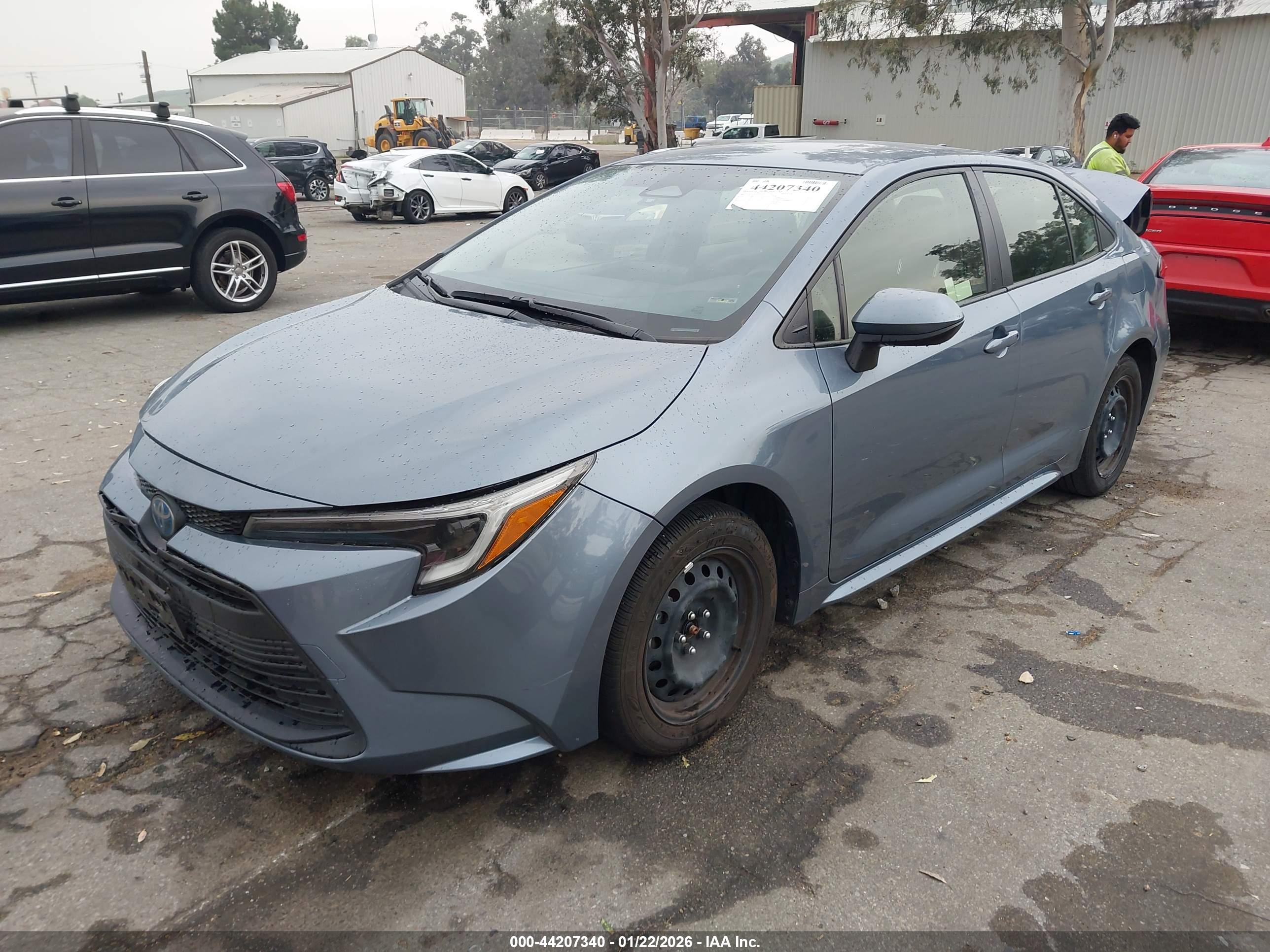 TOYOTA COROLLA image 2