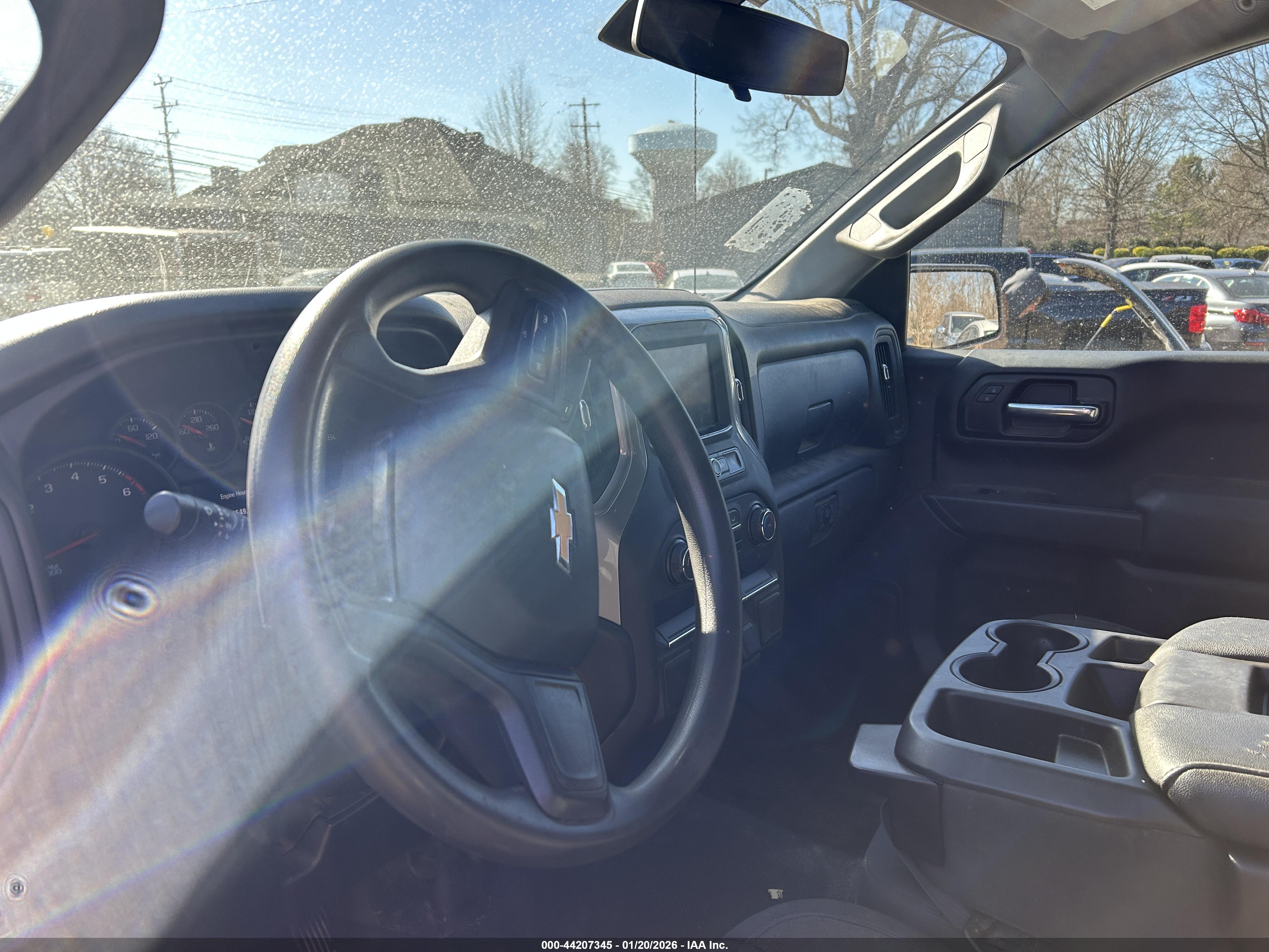 CHEVROLET SILVERADO image 5