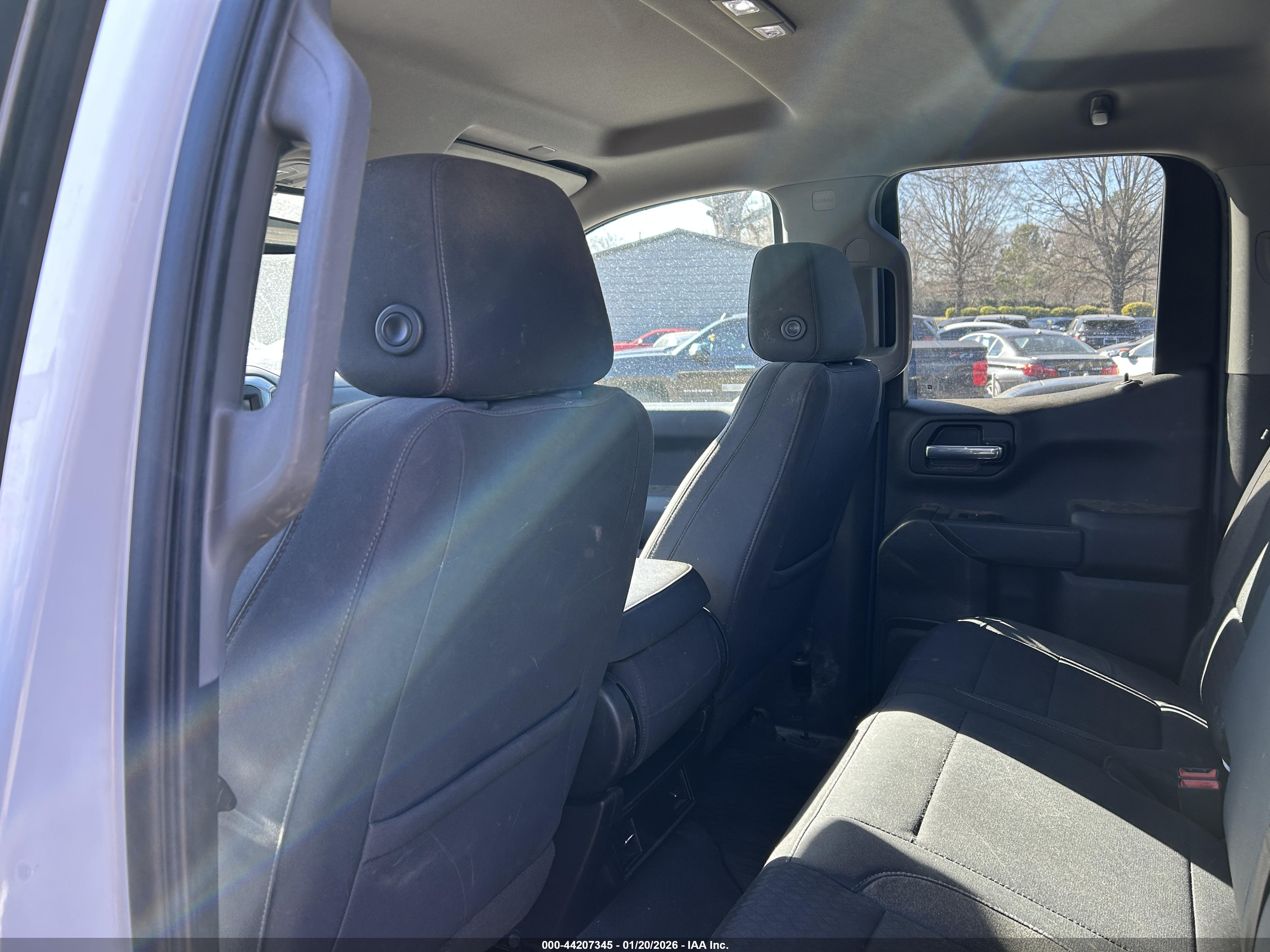 CHEVROLET SILVERADO image 8