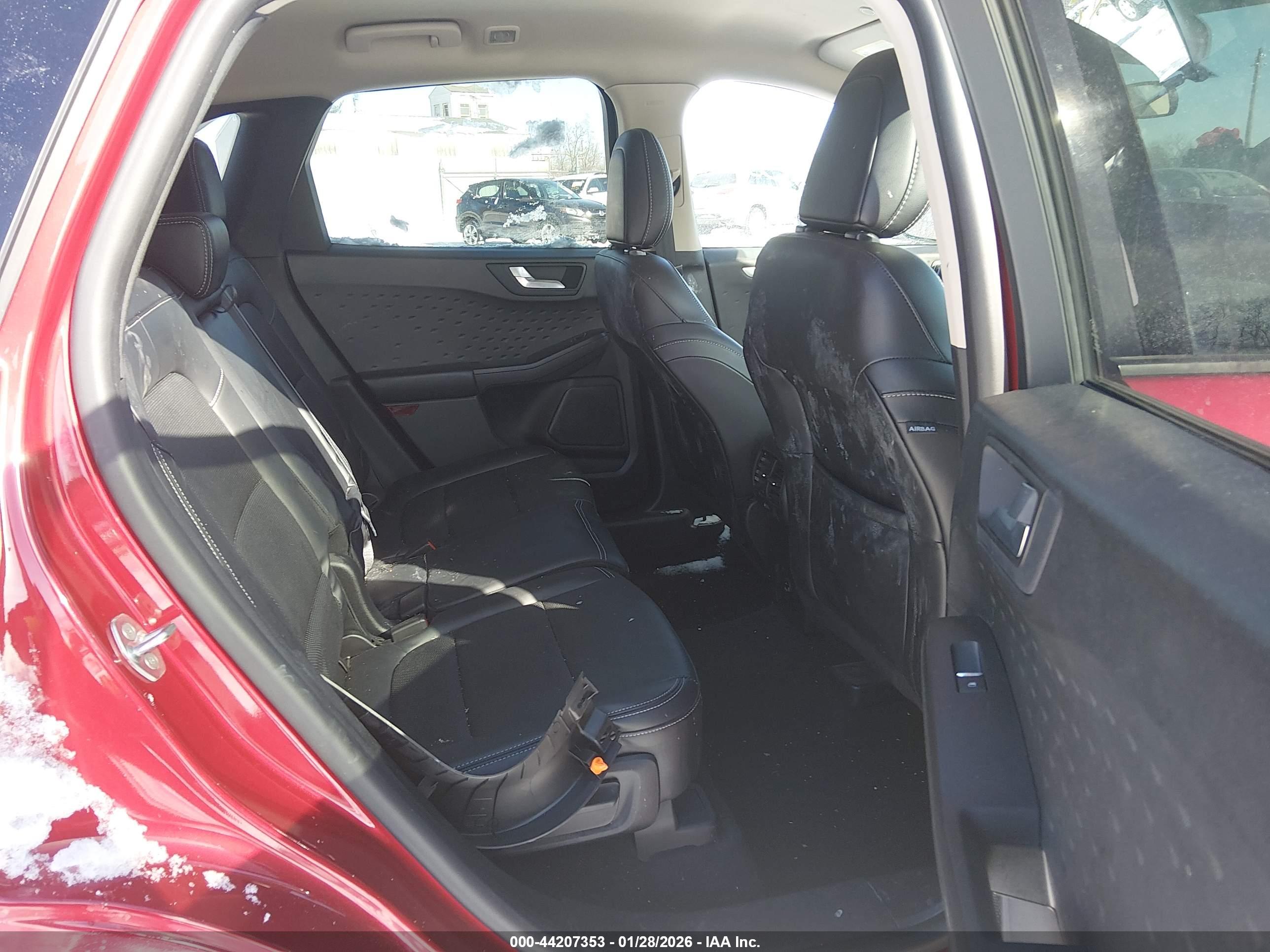 FORD ESCAPE image 8