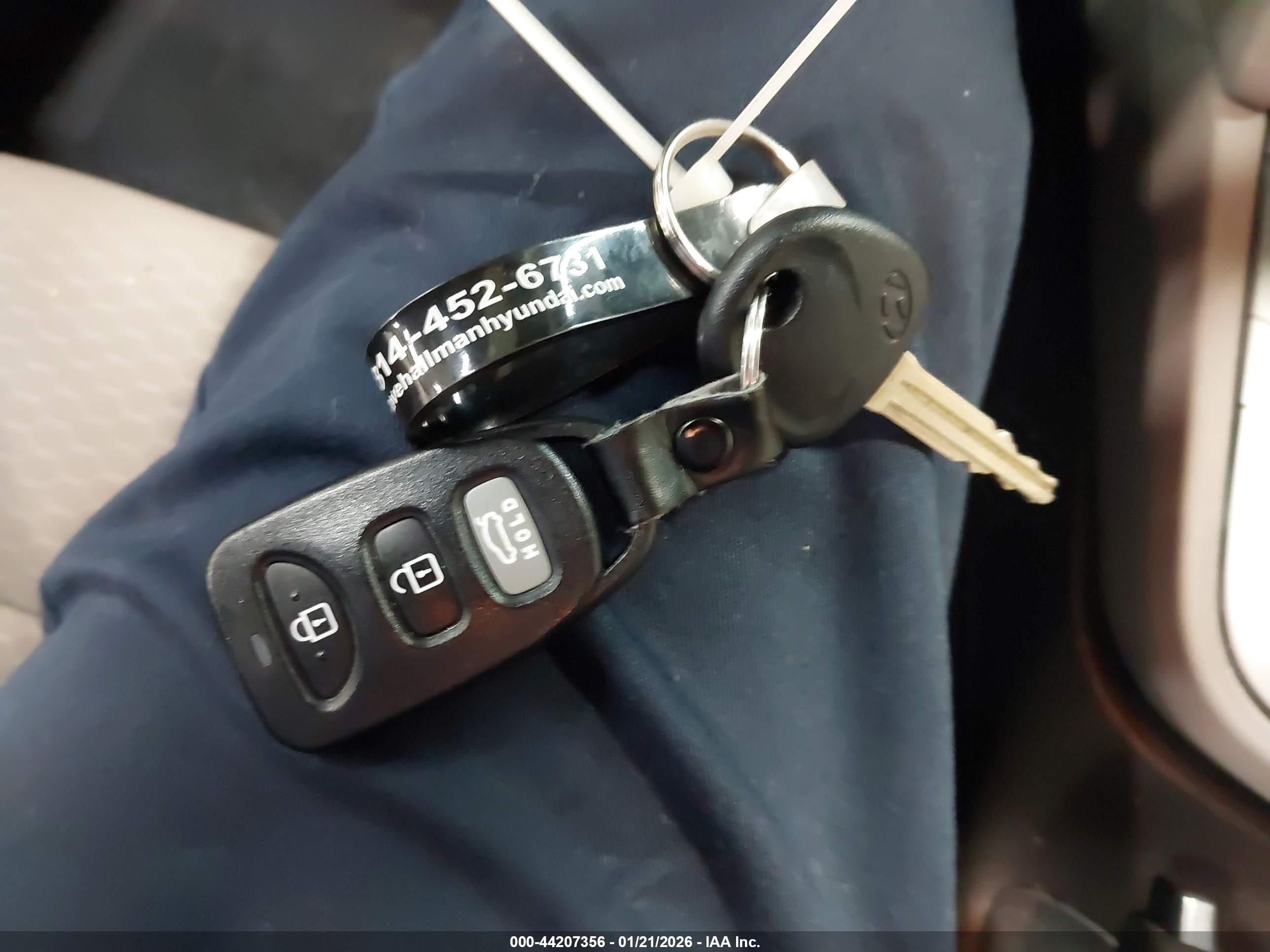 HYUNDAI ELANTRA image 11