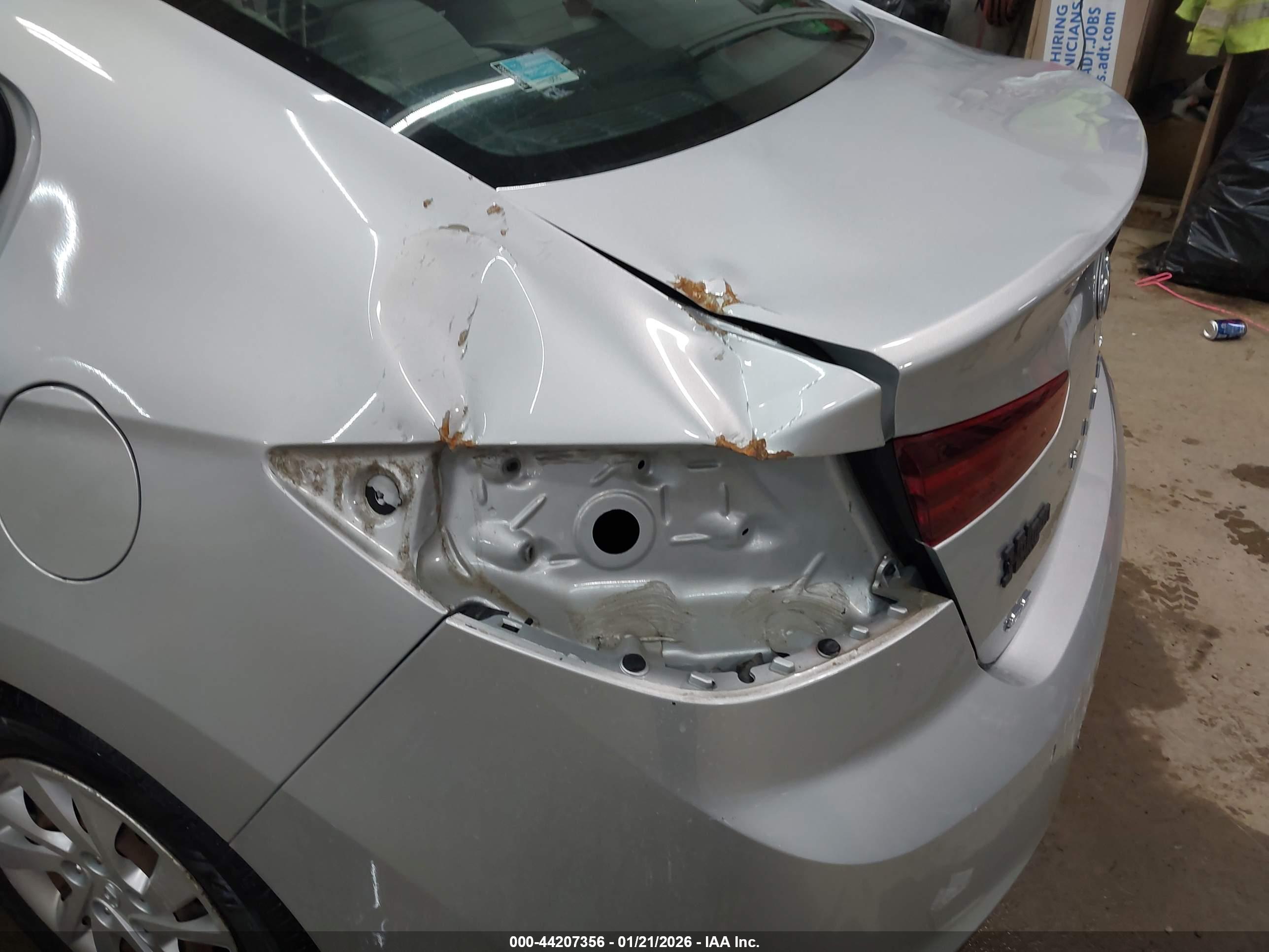 HYUNDAI ELANTRA image 6